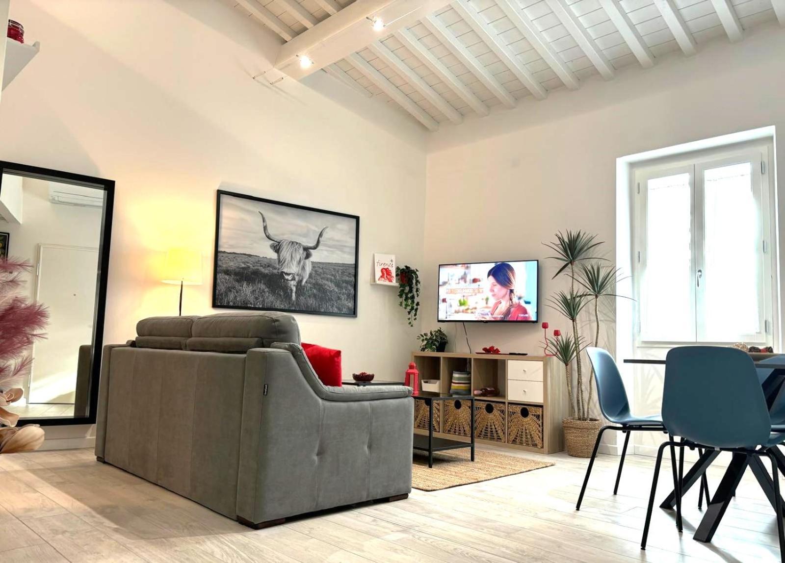 Red Lily Apartment