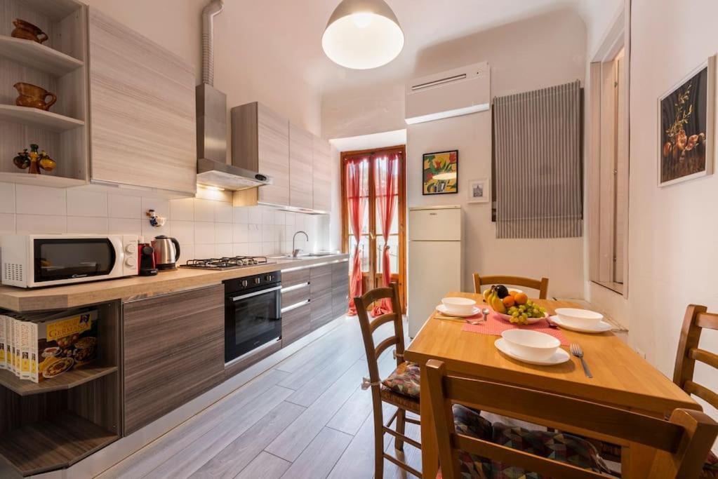 Live Like A Florentine Next To Santa Croce Square Apartment Florence