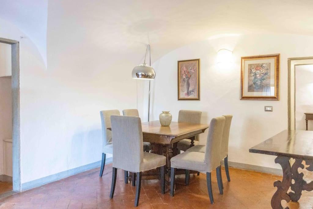 Apartment Santo Spirito 2 Bedroom Florence