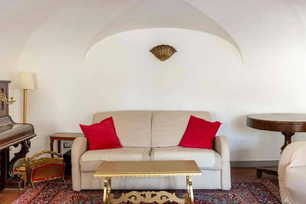 Apartment Santo Spirito 2 Bedroom Florence