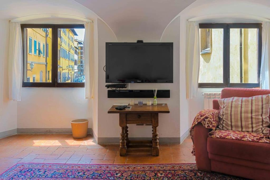 Santo Spirito 2 Bedroom * Florence