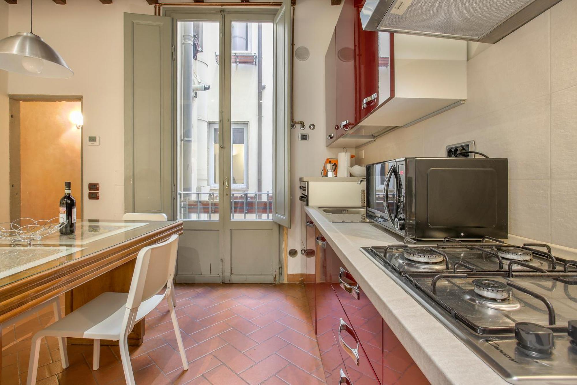 Classic 2 Steps From The Duomo Apartment