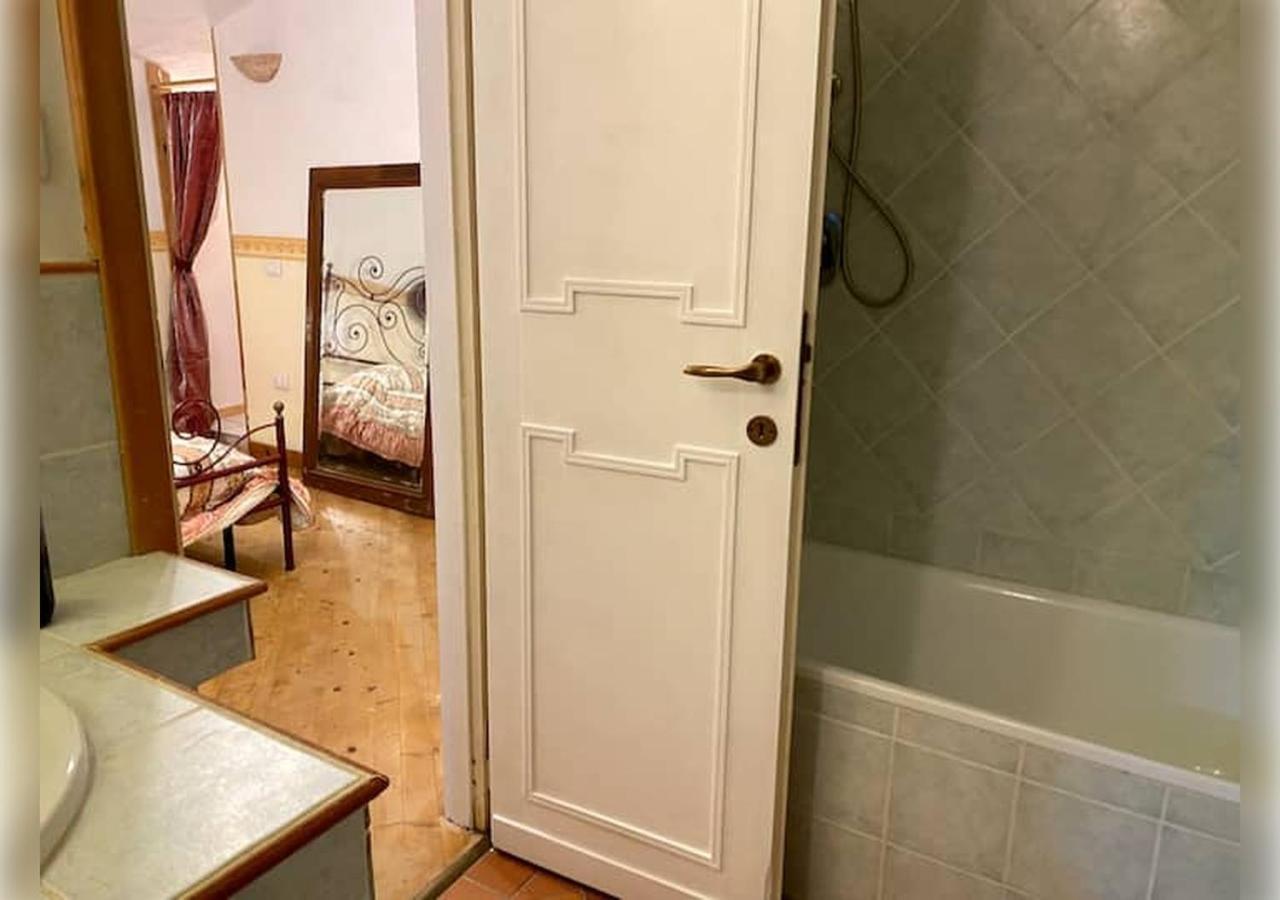 Pitti Palace - Original Florentine Apartment *