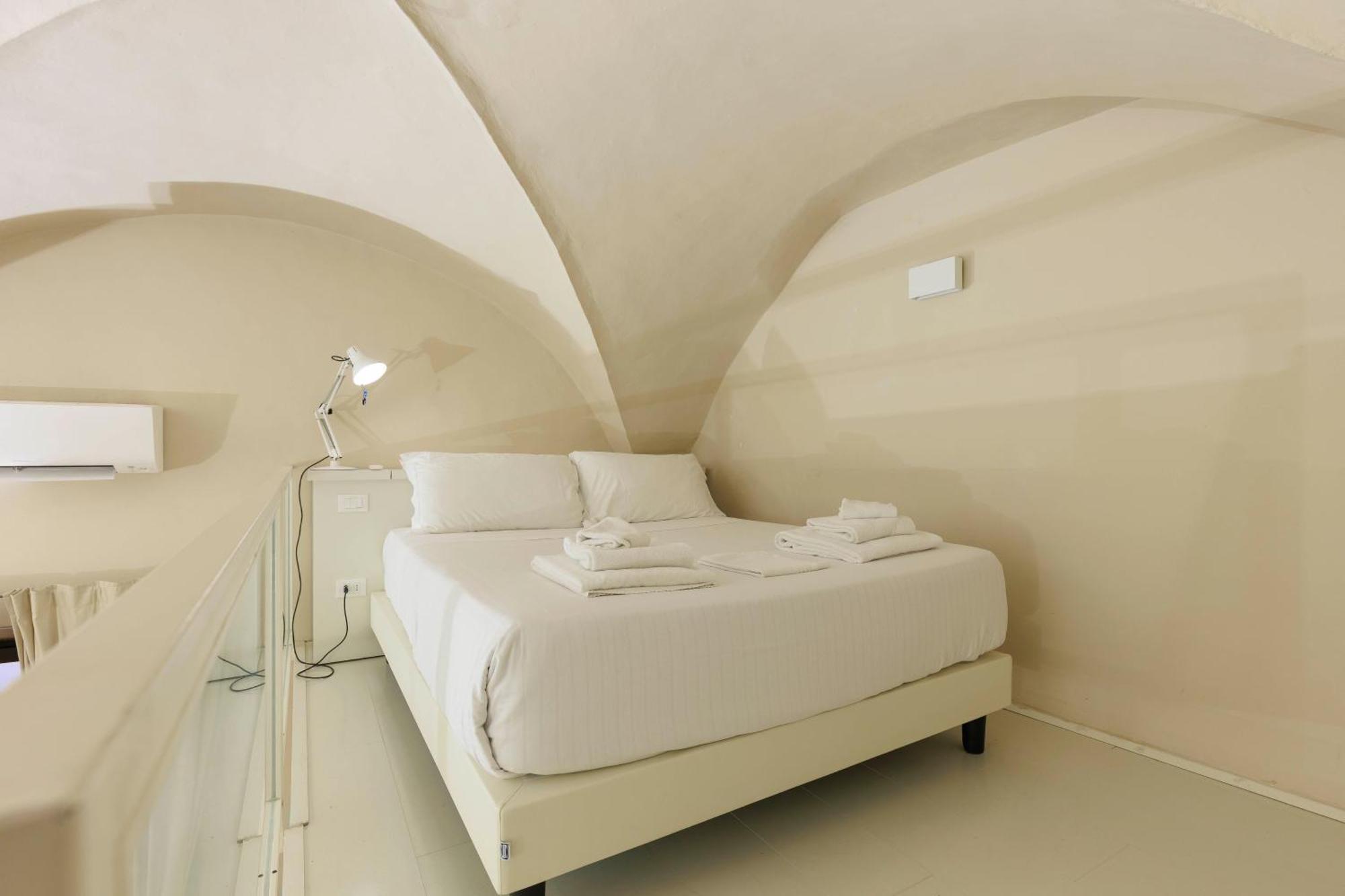 Santa Croce Modern Loft Apartment