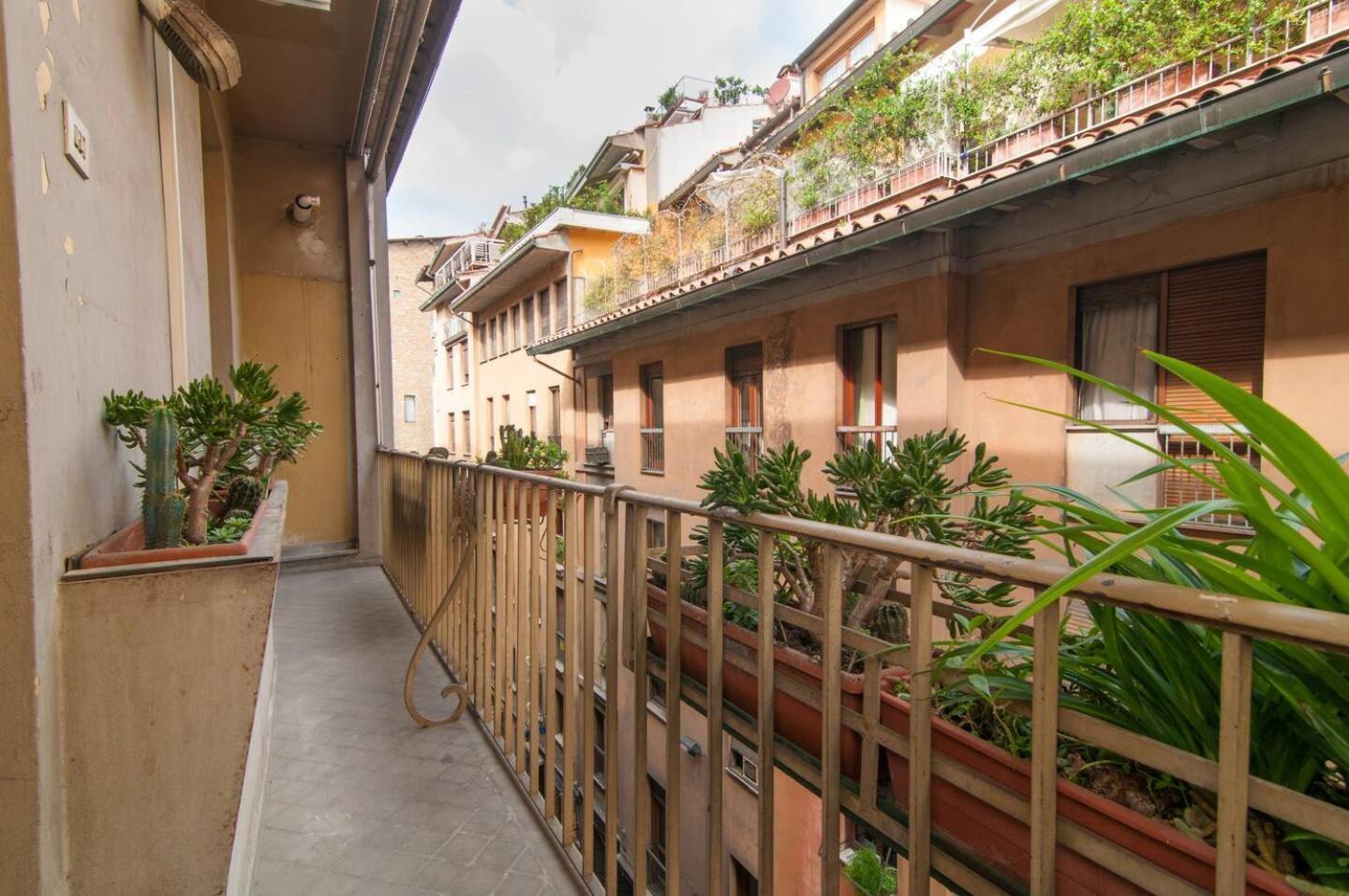 Ponte Vecchio Living Apartment