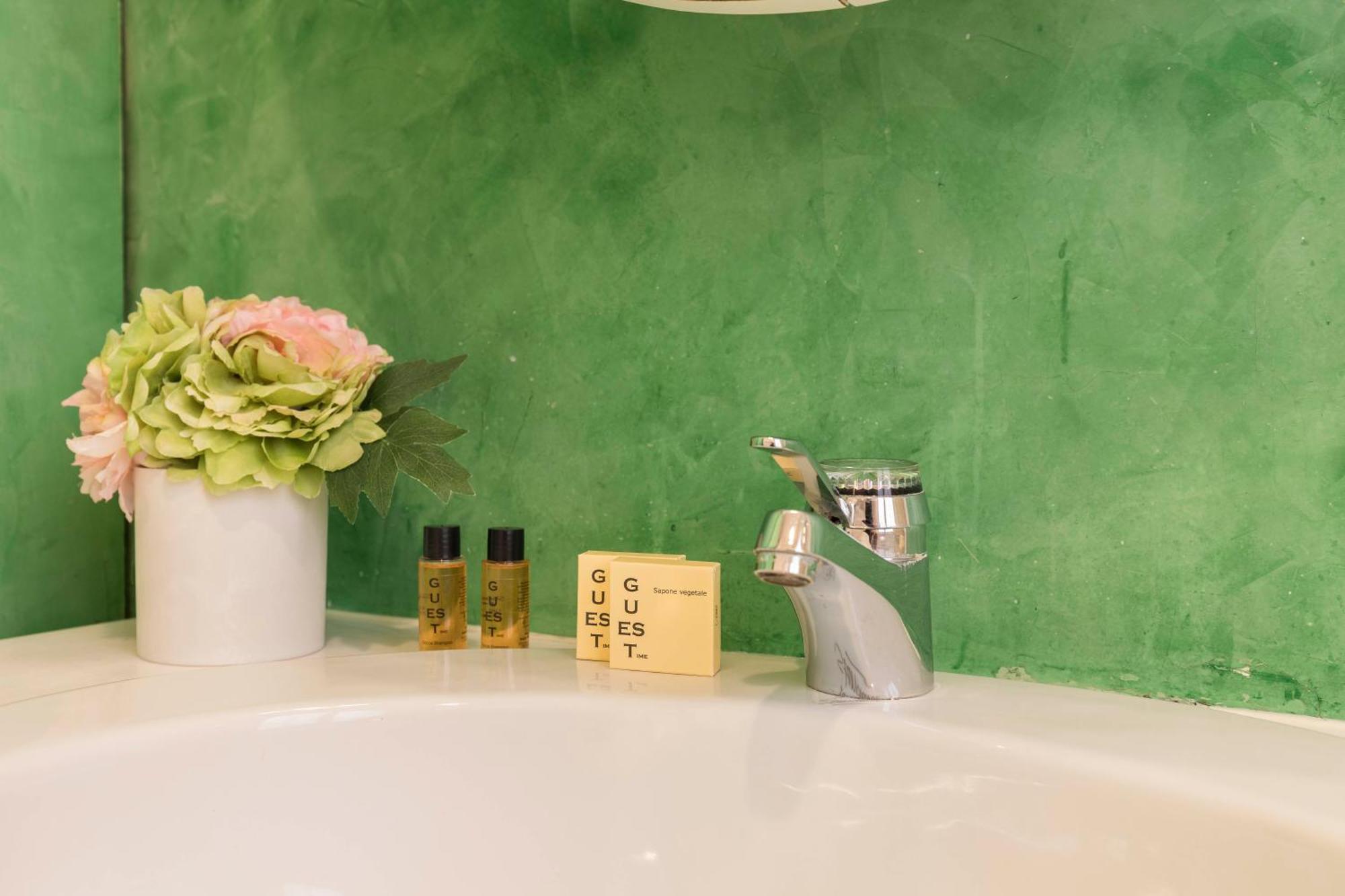 Ponte Vecchio Living Apartment