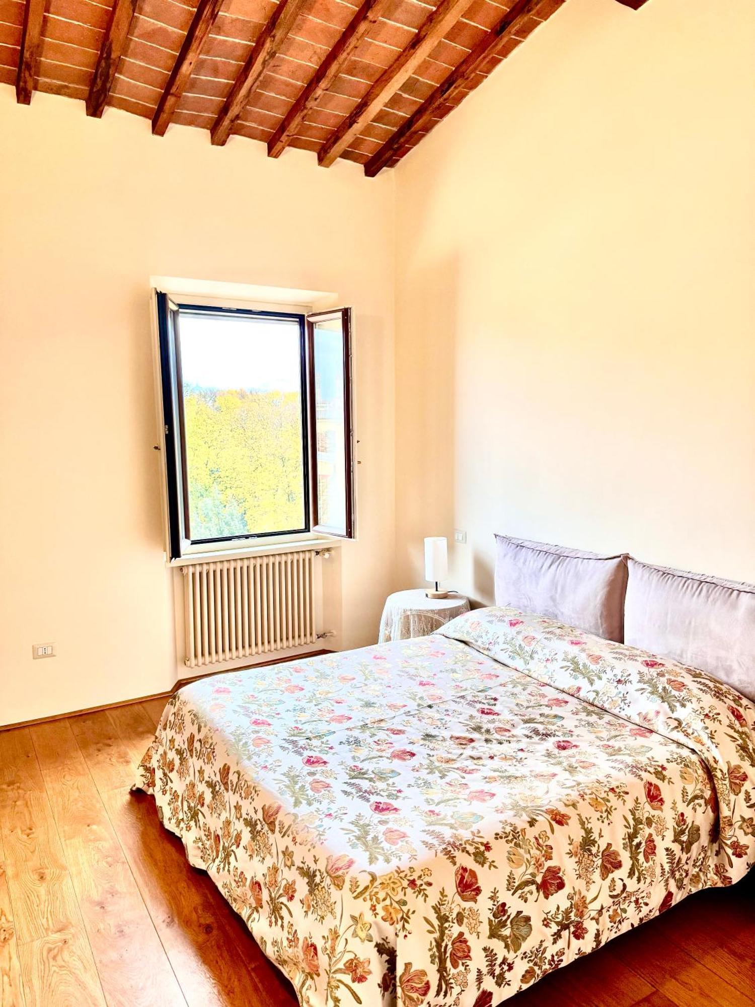 Double View Apartment *