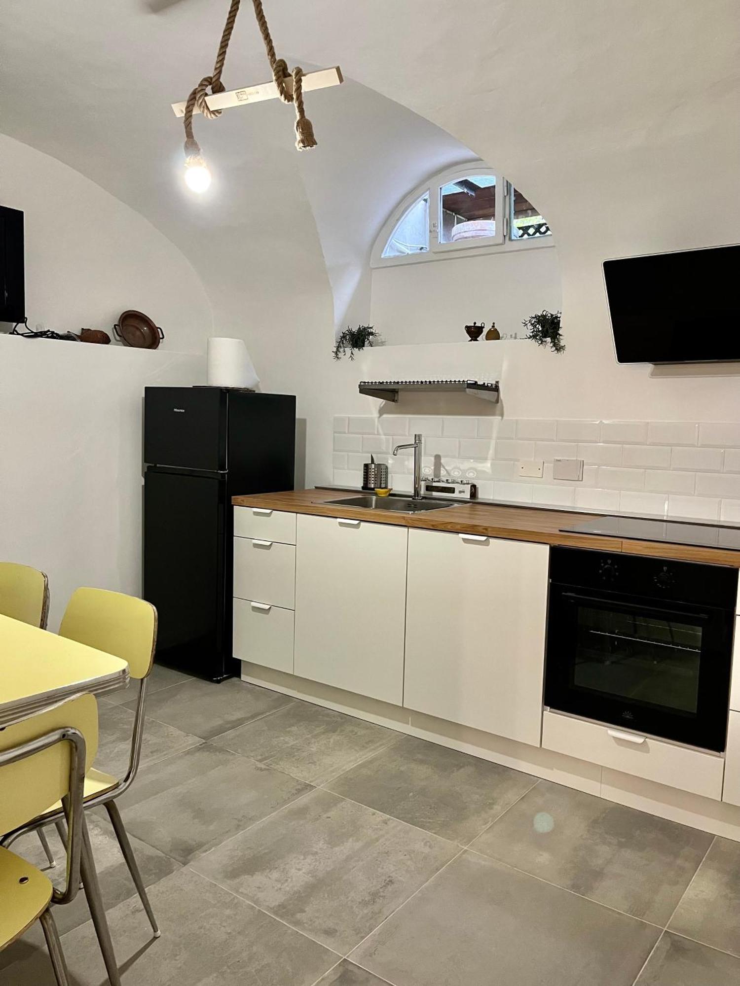 Apartment Underground Florence