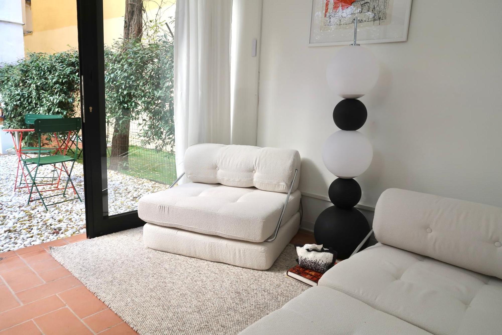 10-min Duomo Flat With Private Garden Apartment