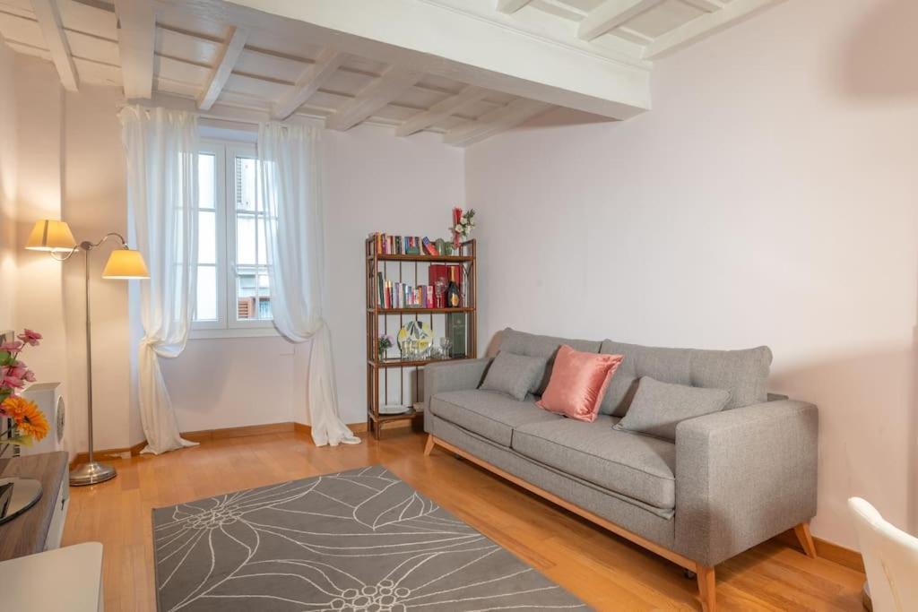 Uffizi Living Storia E Arte Sotto Casa Appartement