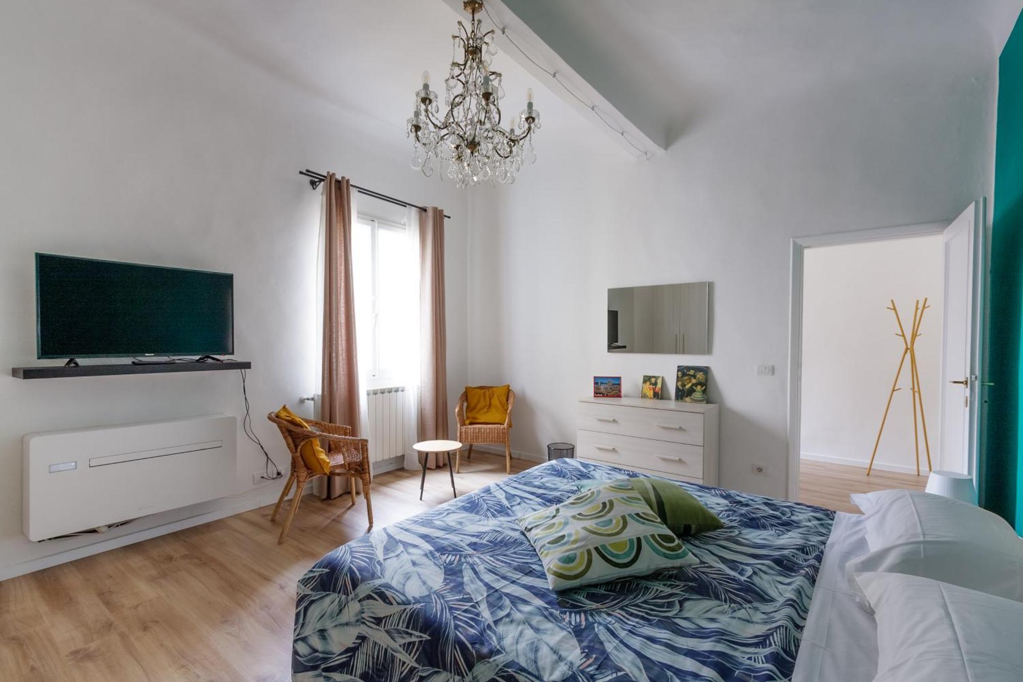 Santa Croce Rainbow Apartment