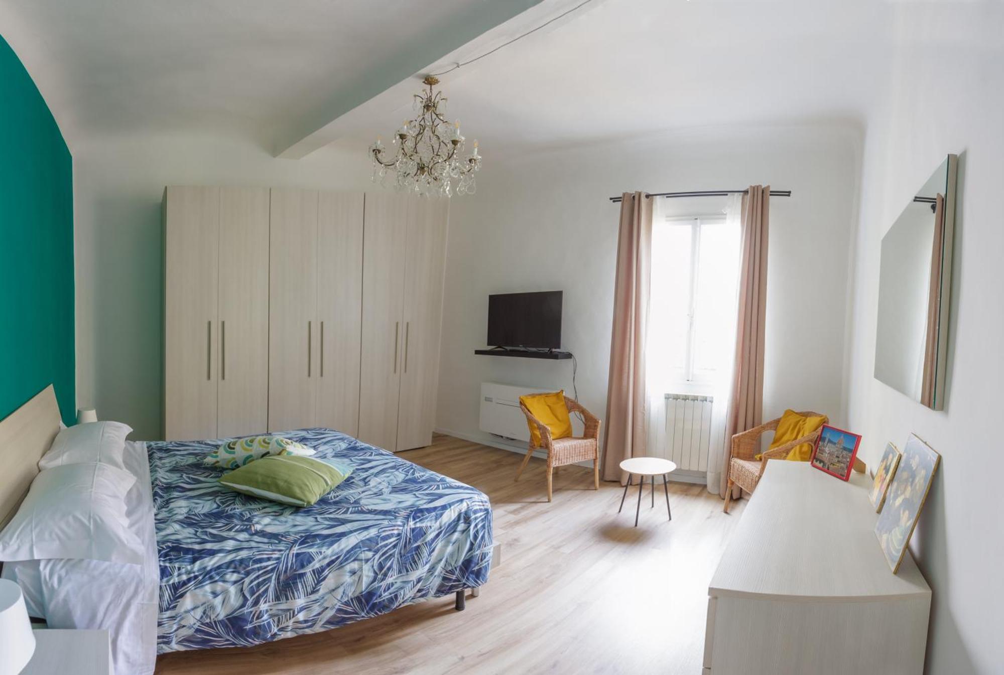 Santa Croce Rainbow Apartment Florence