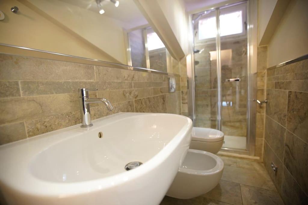 Ampio Bilocale Centralissimo, Apartment Florence