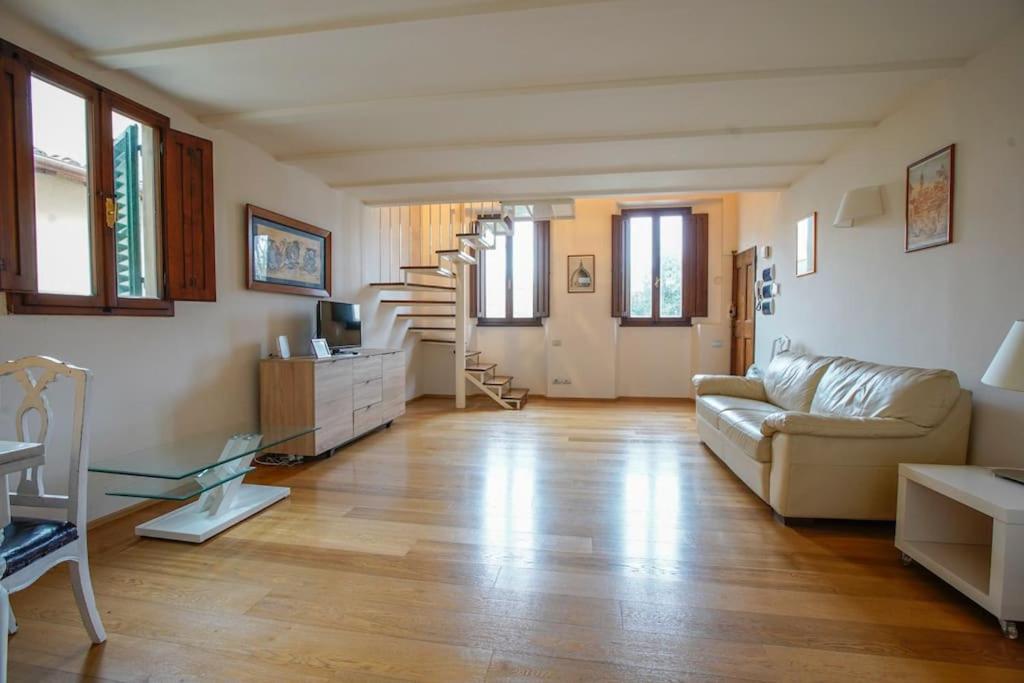 Ampio Bilocale Centralissimo, Apartment Florence