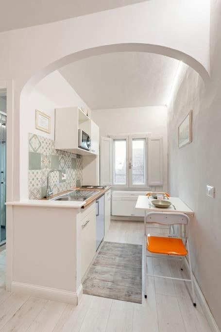 Sun Frediano Apartment Florence