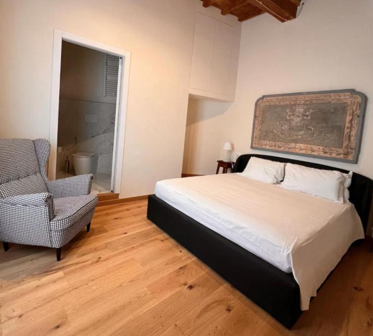 Sprone In Apartment Florence