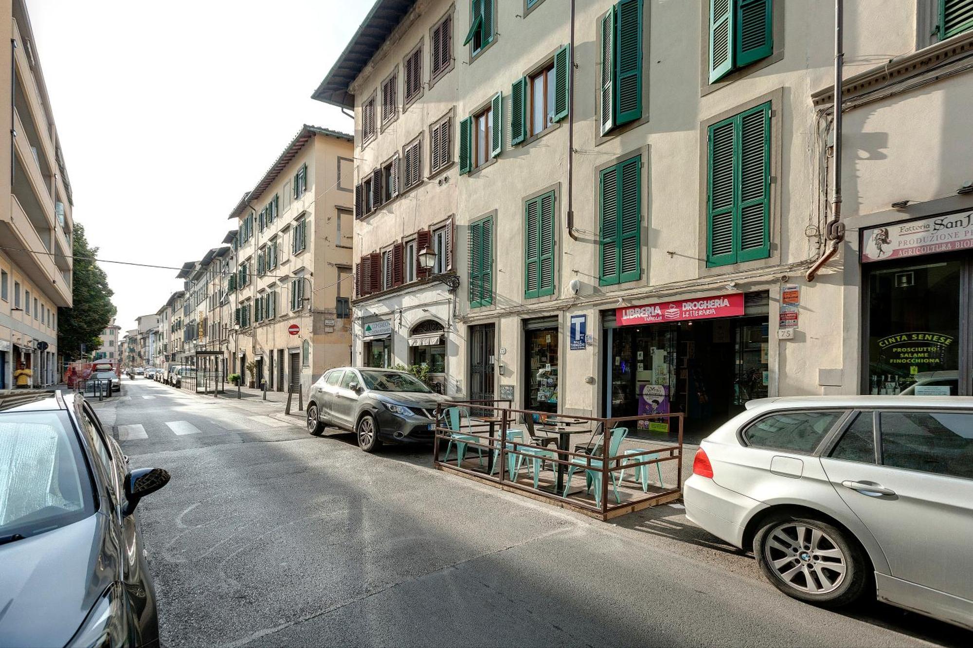 Agnolo 73 I Piano Apartment
