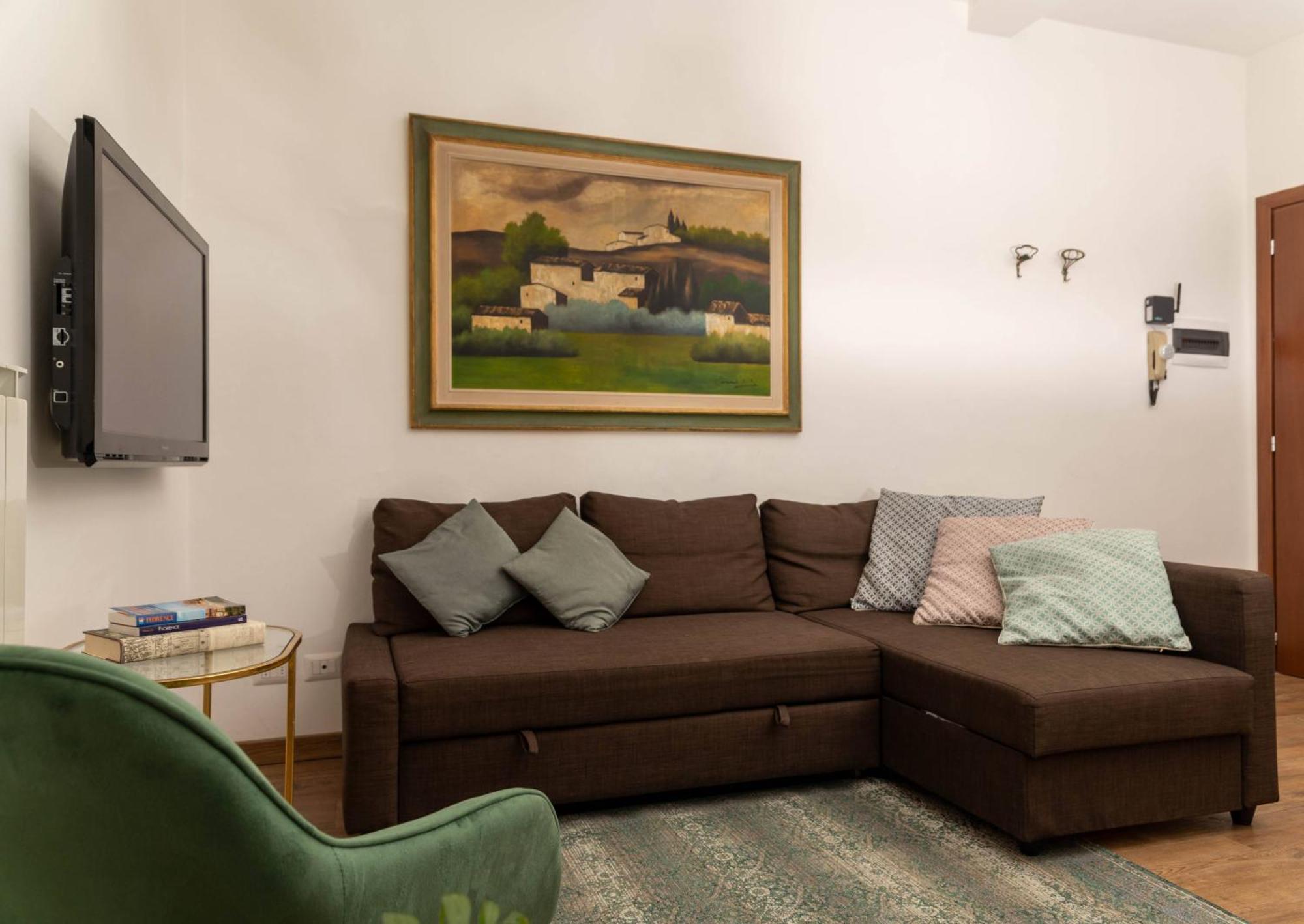 Angie Apartment *