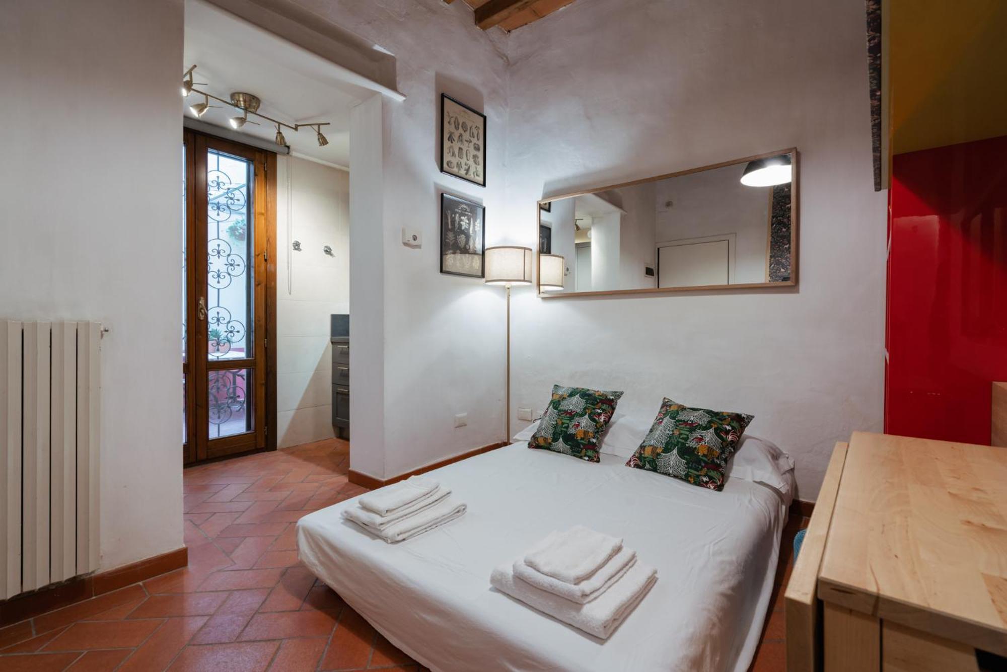 Apartment Charming In The Heart Of Santo Spirito