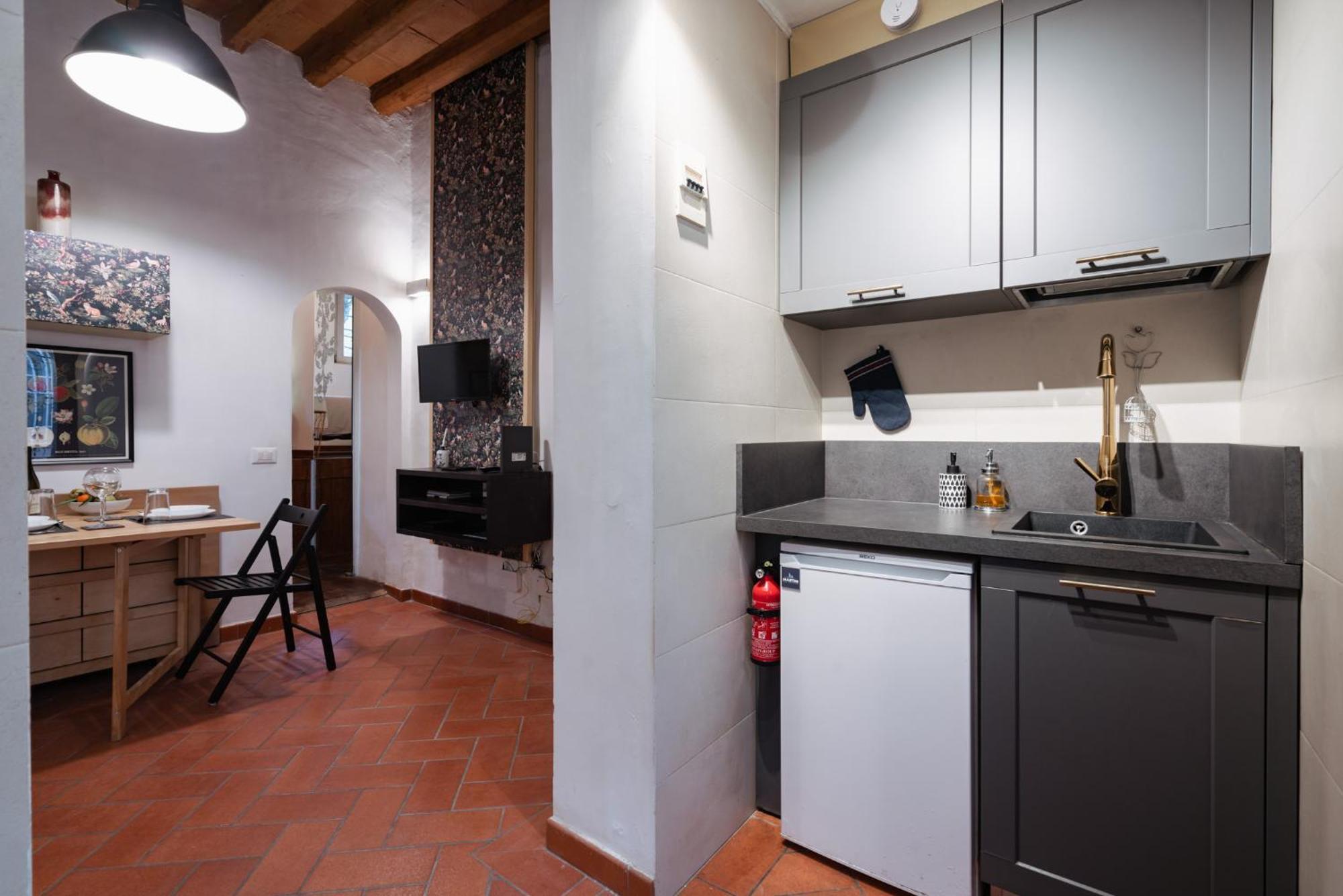 Charming In The Heart Of Santo Spirito *