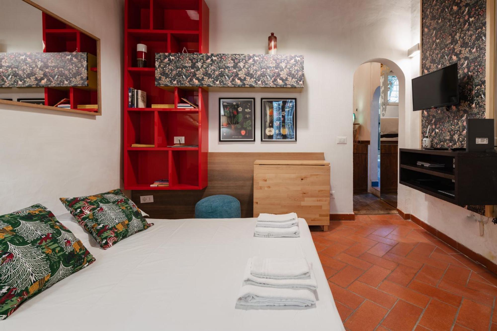 Charming In The Heart Of Santo Spirito *