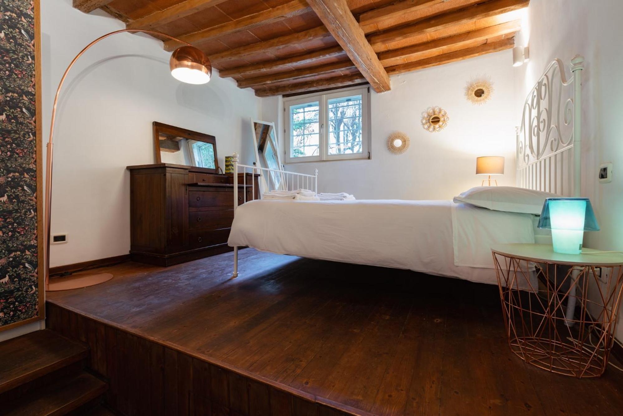 Apartment Charming In The Heart Of Santo Spirito Florence