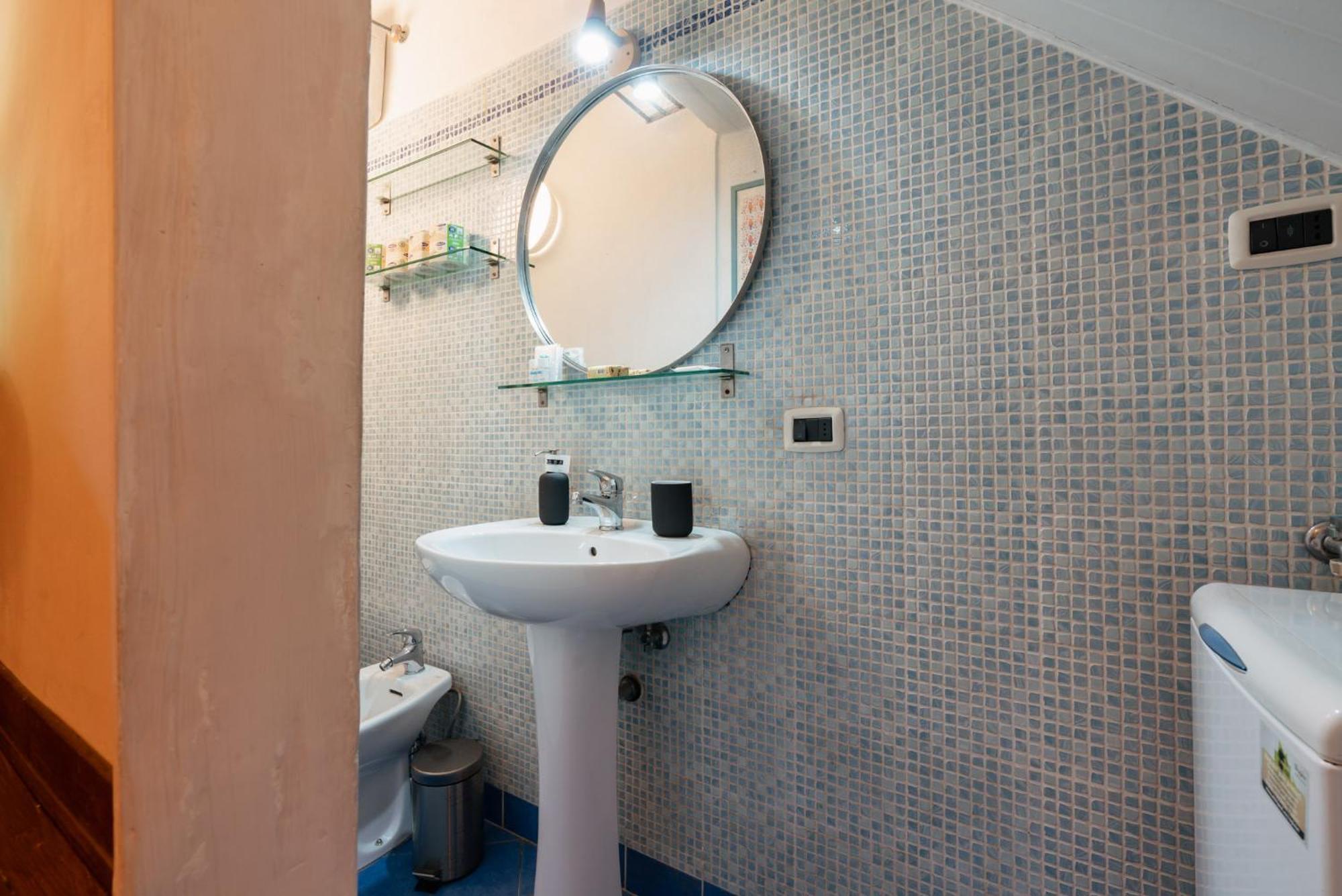 Apartment Charming In The Heart Of Santo Spirito Florence