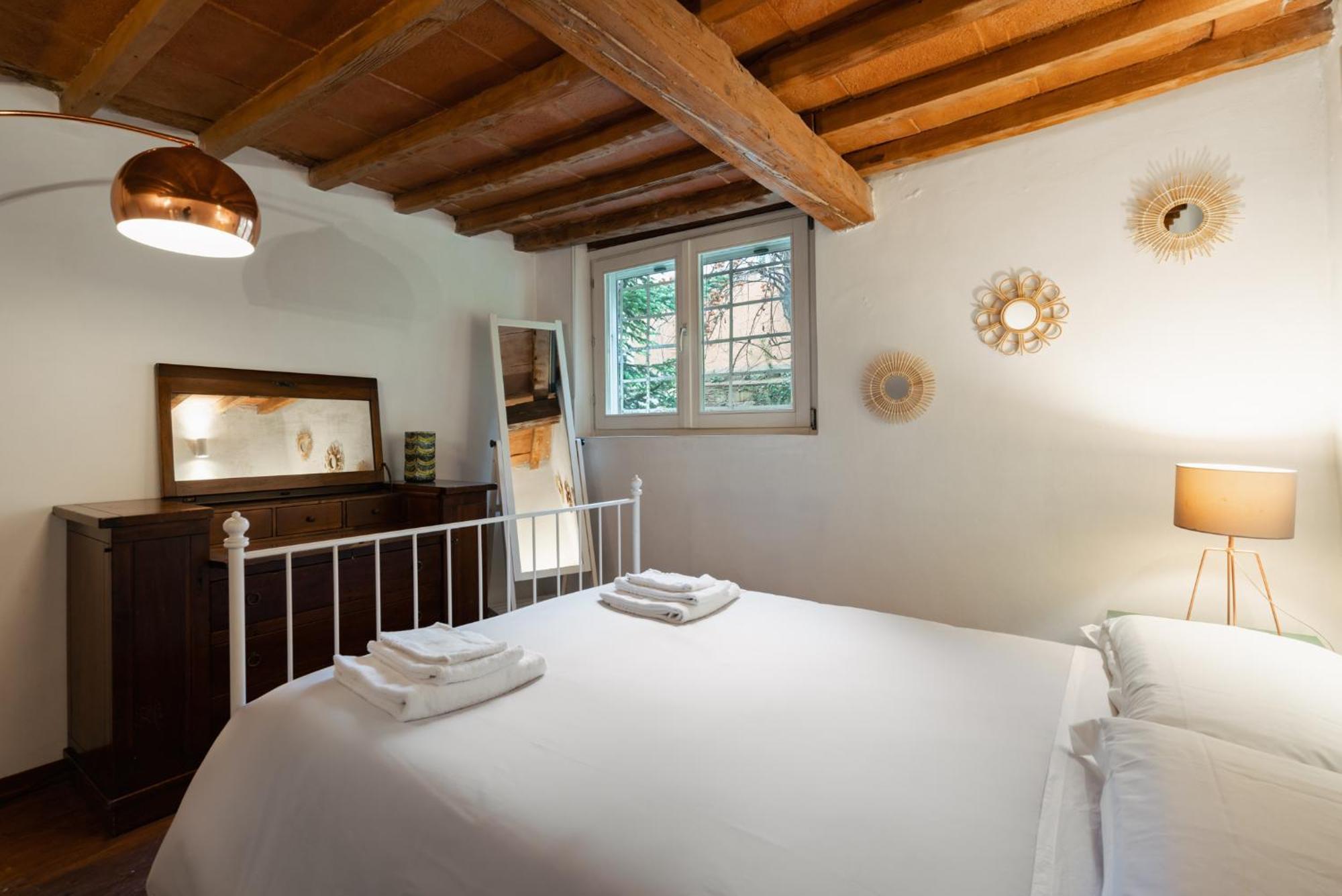 Charming In The Heart Of Santo Spirito
