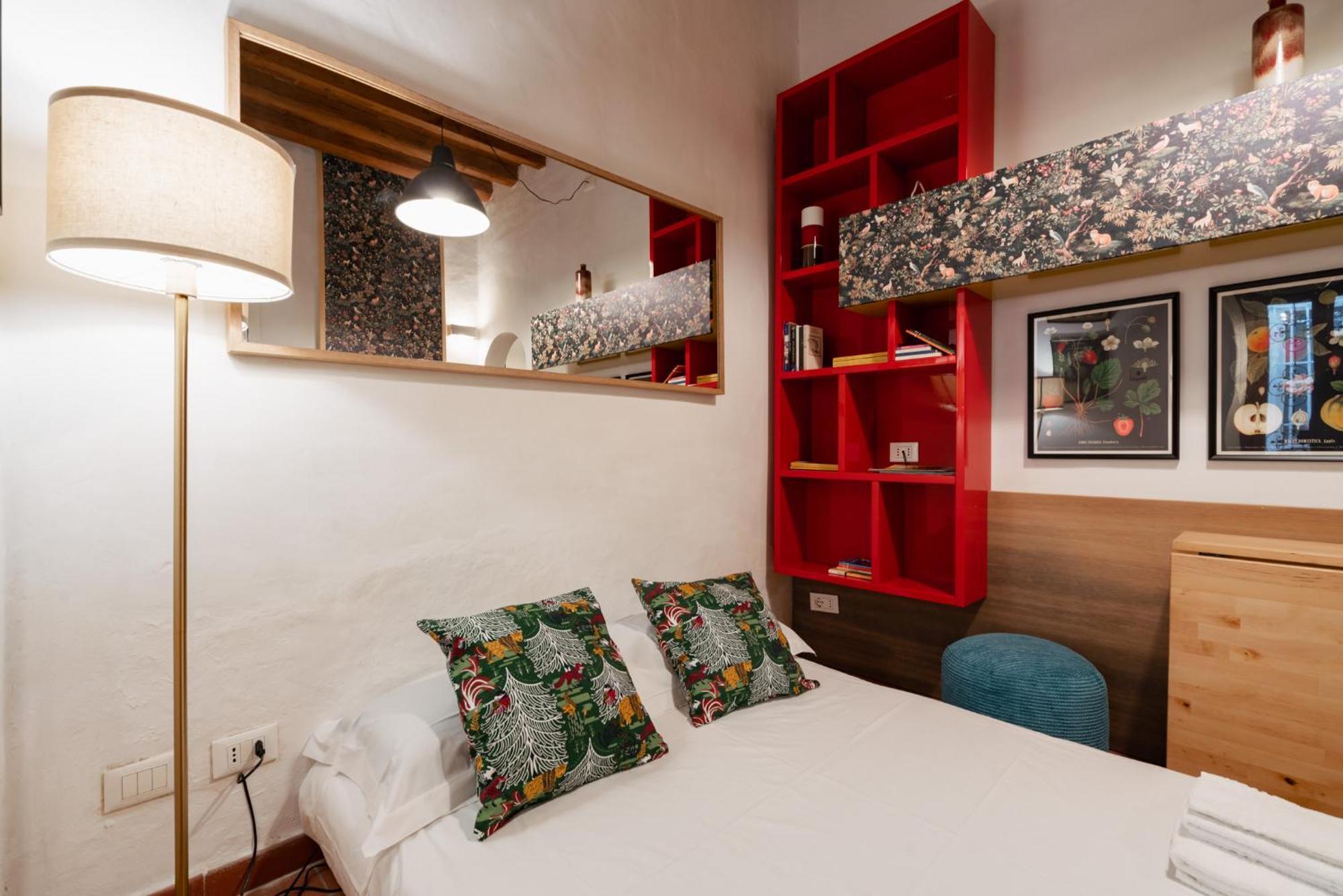 Charming In The Heart Of Santo Spirito