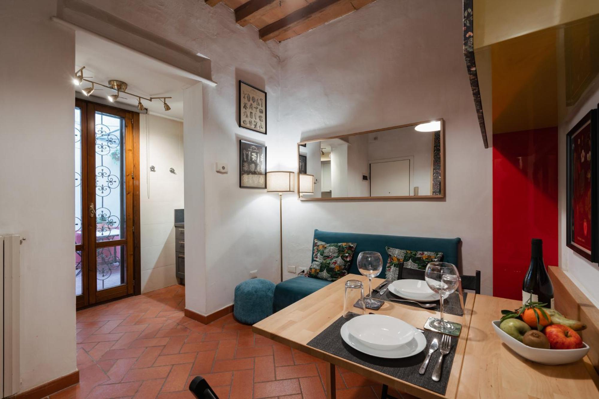Charming In The Heart Of Santo Spirito *