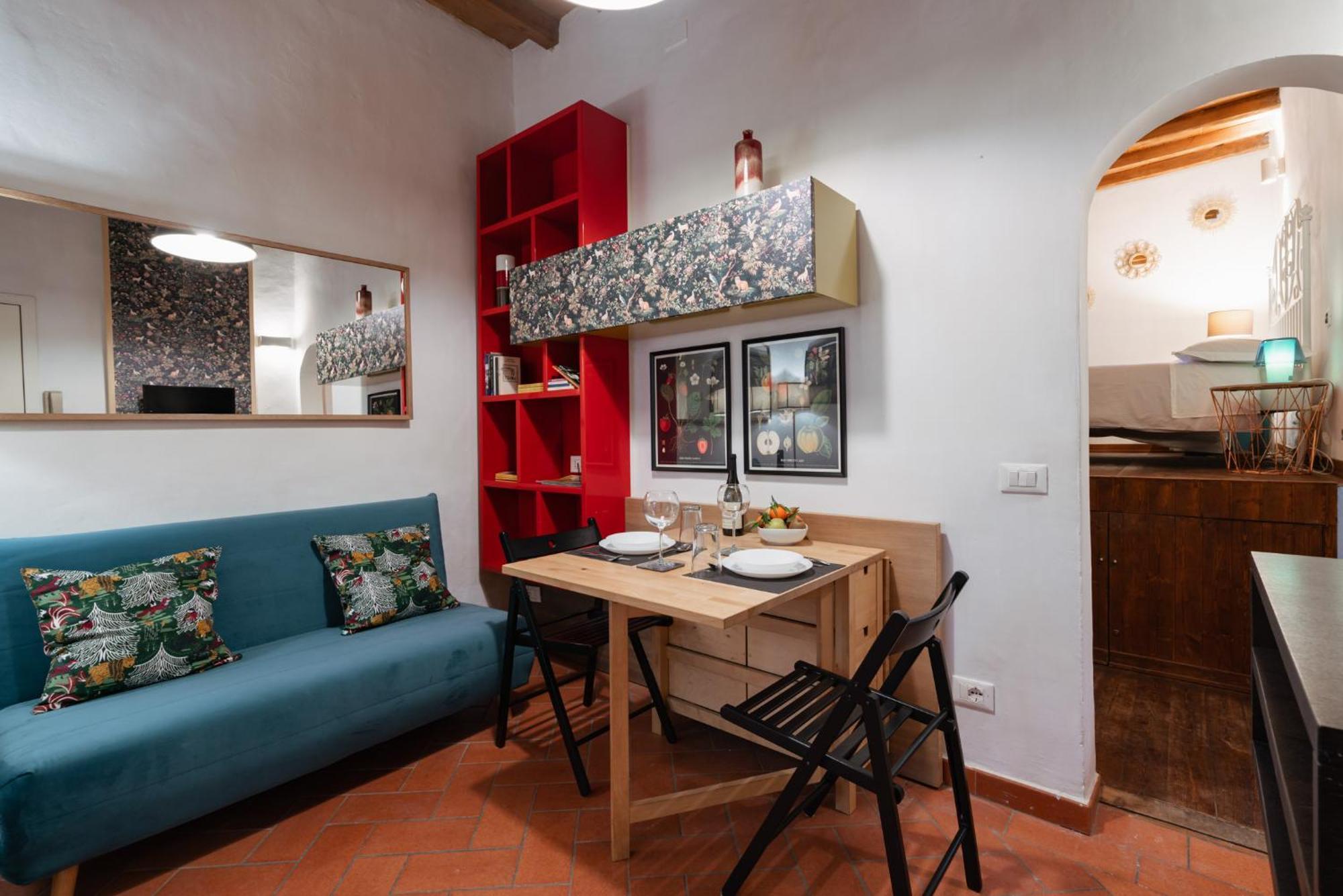 Apartment Charming In The Heart Of Santo Spirito Florence