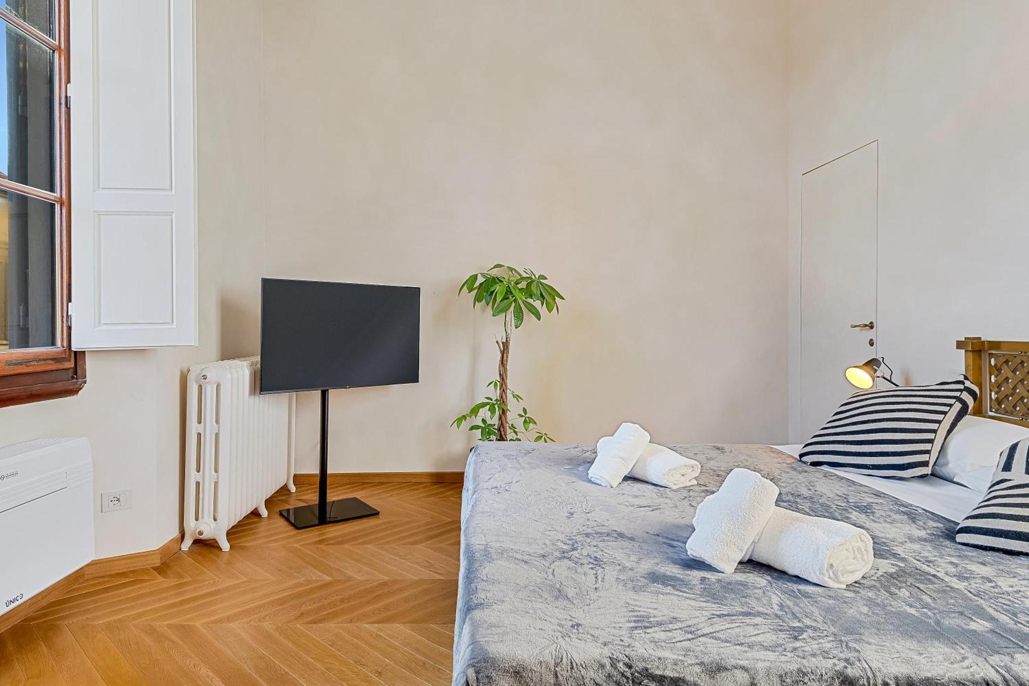Via Venezia 10 - Renaissance - Historic Charm With Frescoes And Private Courtyard Parking In Heart Appartement *