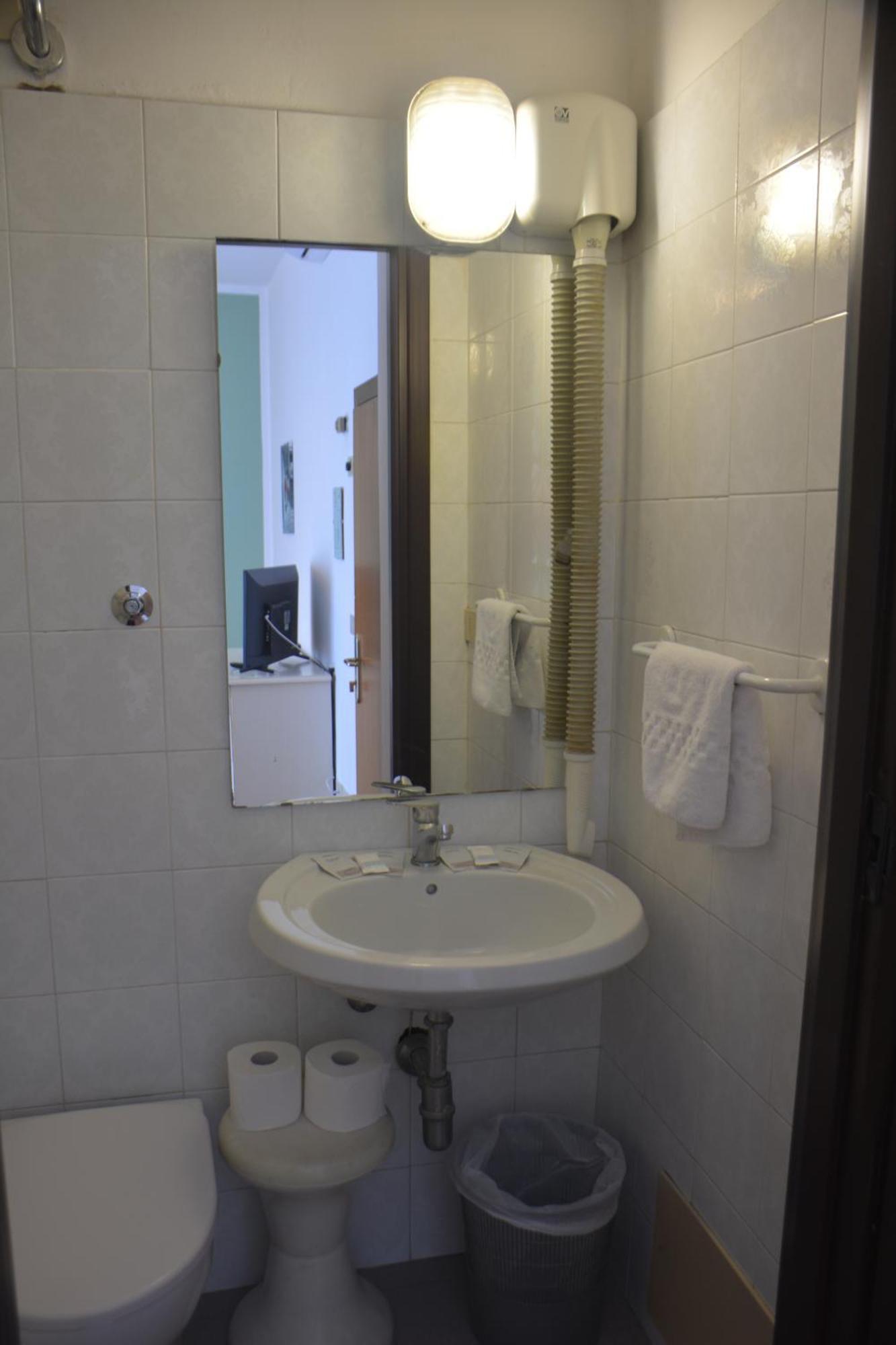 Hotel Cordova 2*