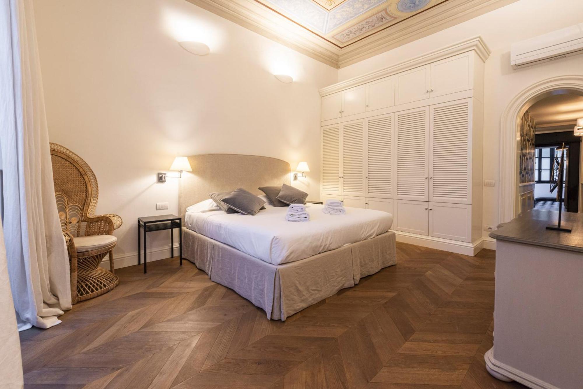 Rinascimento Privato By Mmega * Florence