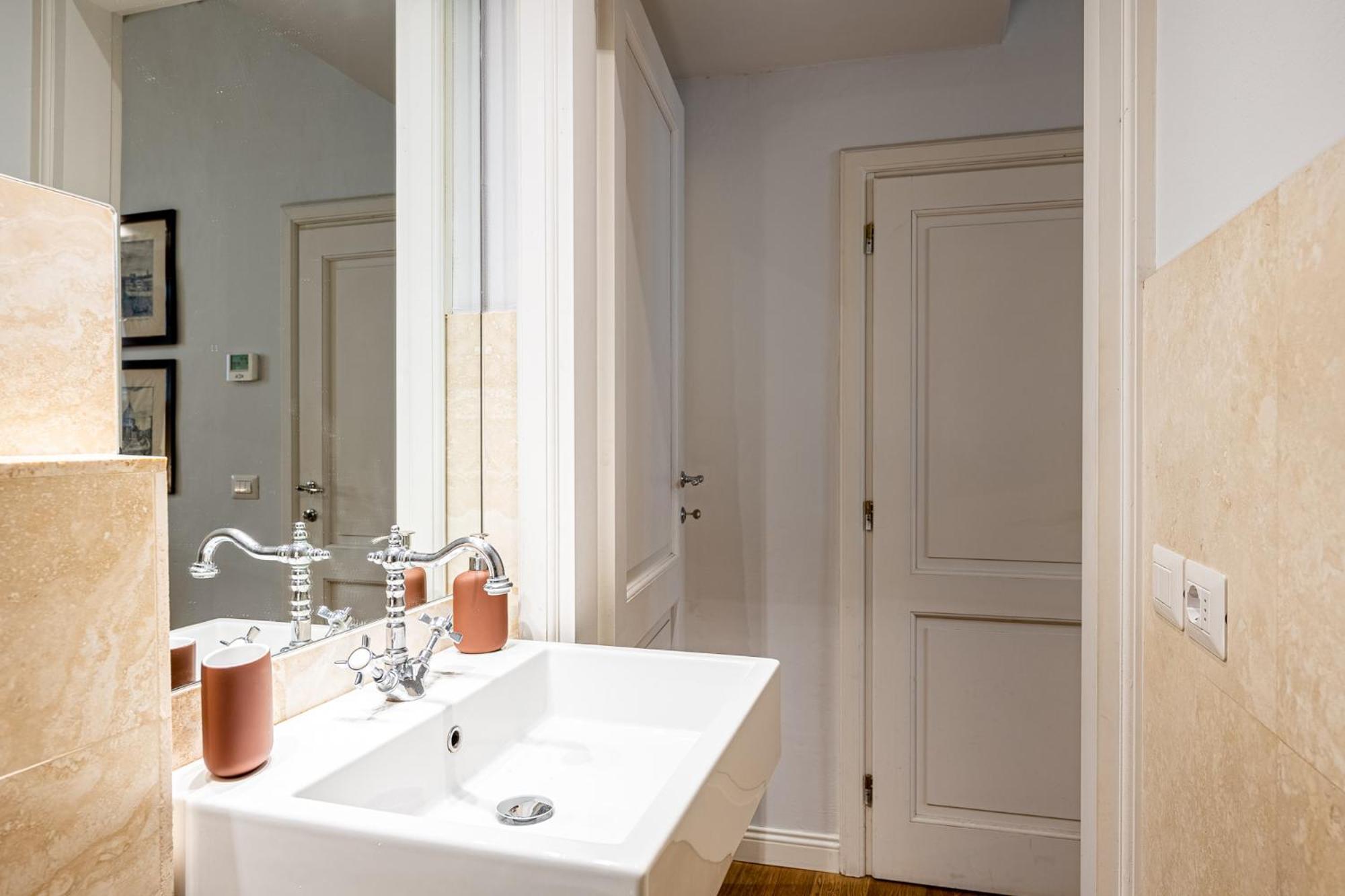 Appartement Elegante Ai Piedi Di Piazzale Michelangelo Florence