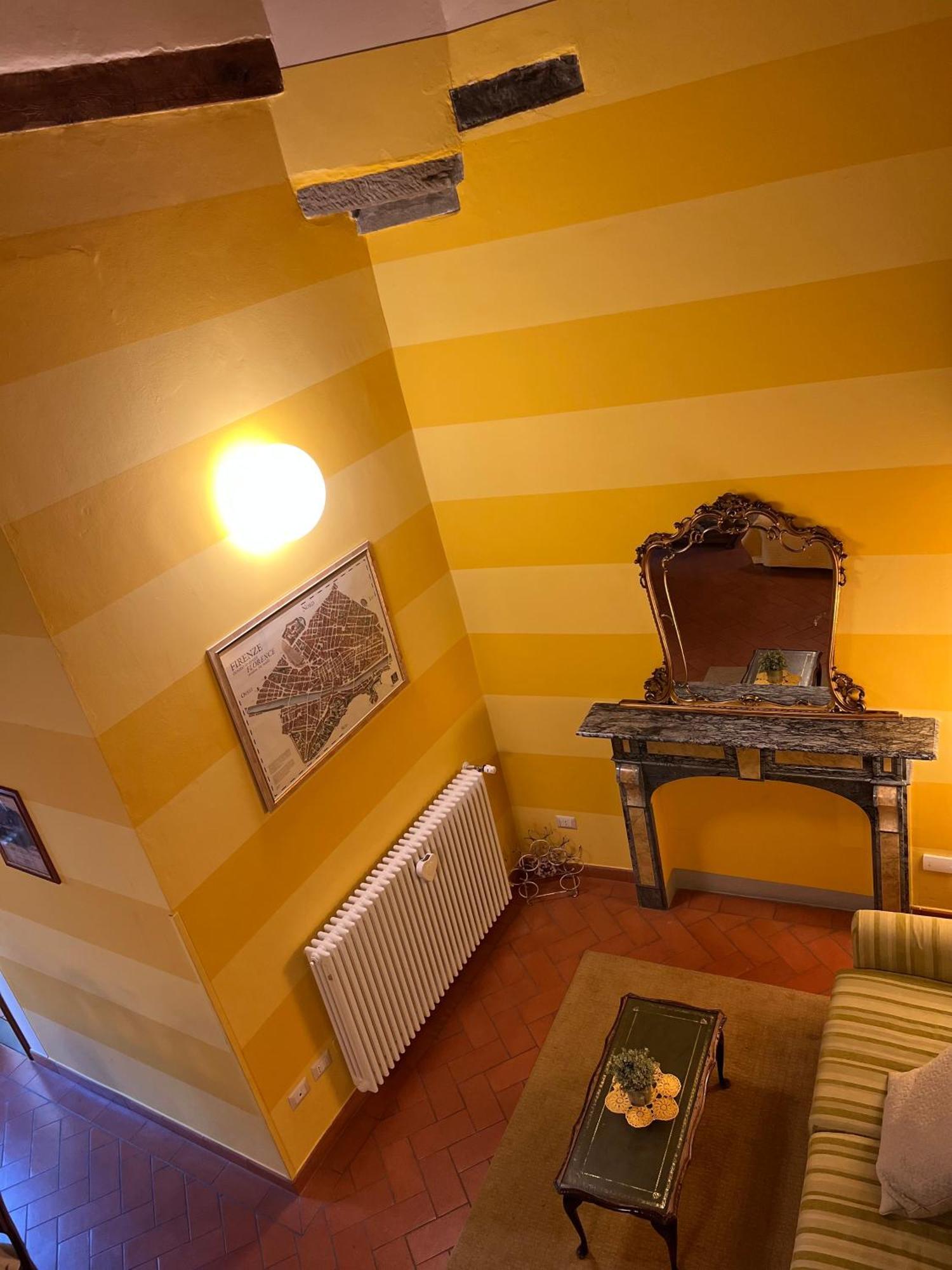 La Signora Del West Apartment