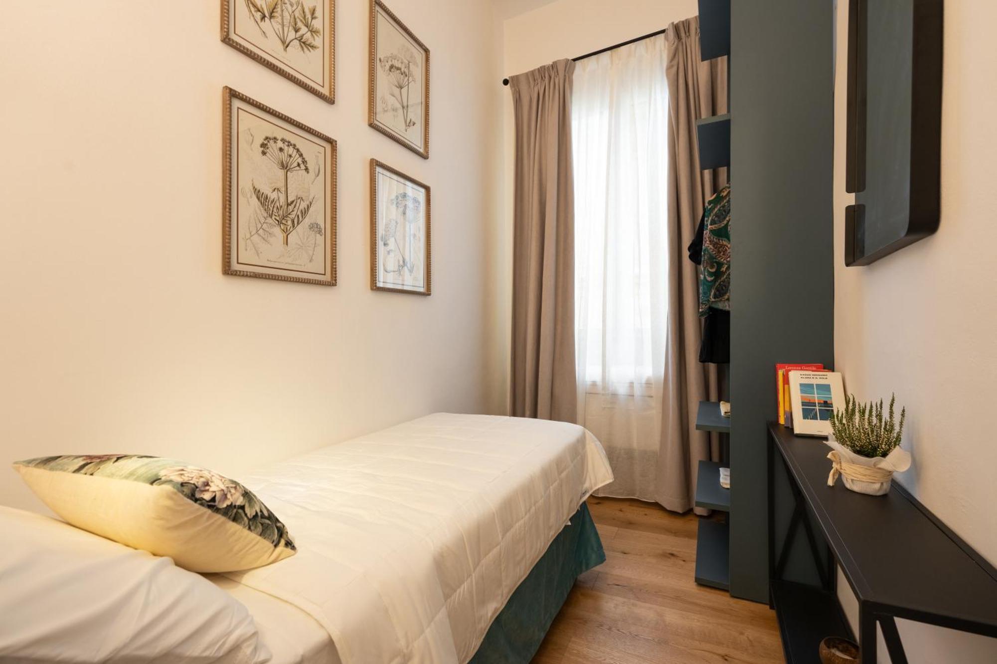 Via Dei Pepi 3 - Charming - Chic Retreat A Few Steps From Santa Croce Square Florence