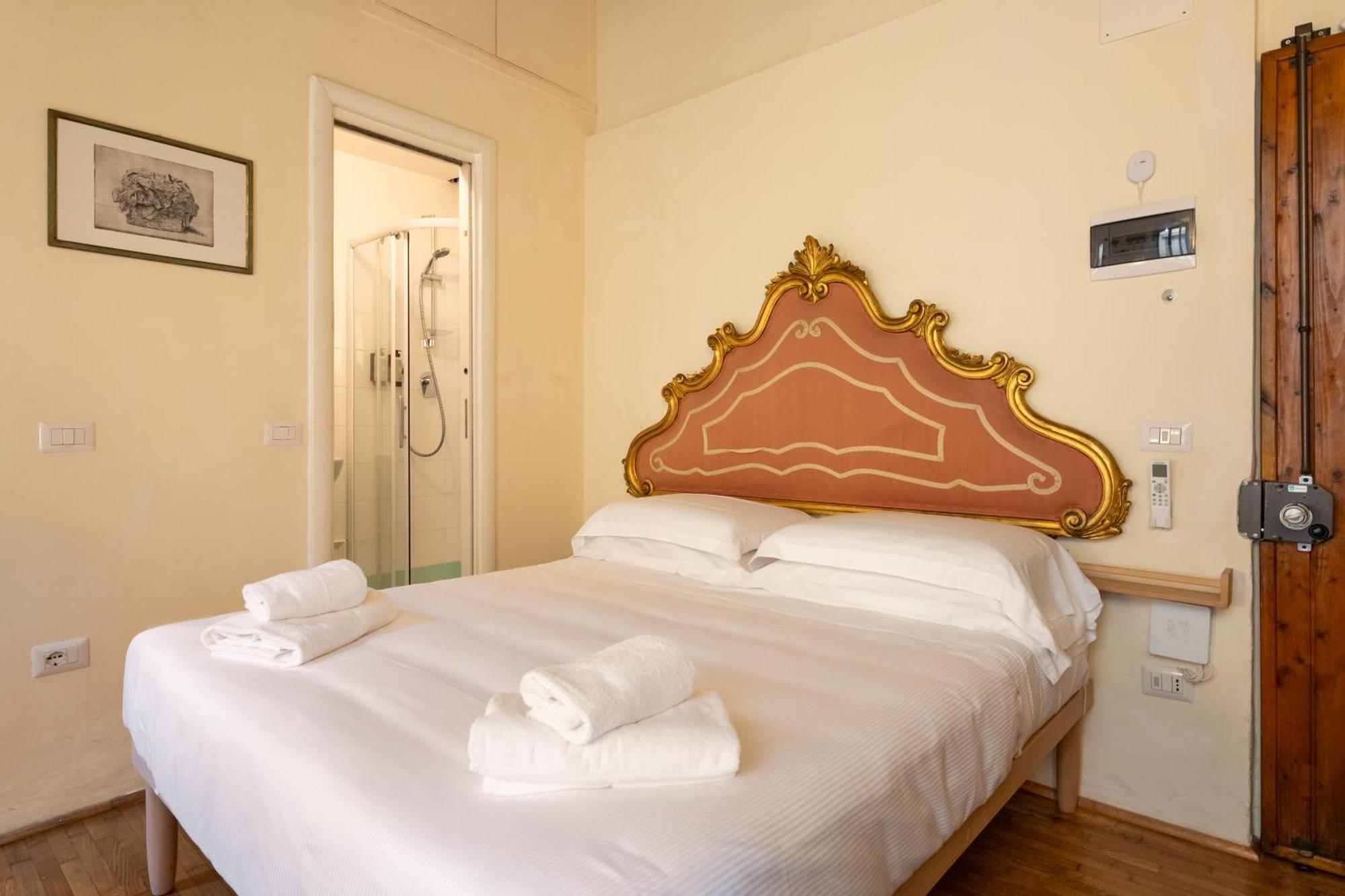 Via Benedetta, 13 - Charming - Florentine Gem Steps From Station - Prime Spot! * Florence