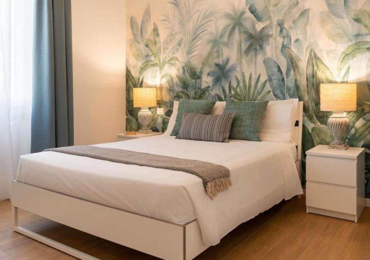Apartment Via Taddeo Alderotti, 85 - Elegant In Careggi, Near Hospital, & Tram Morgagni - Charming *