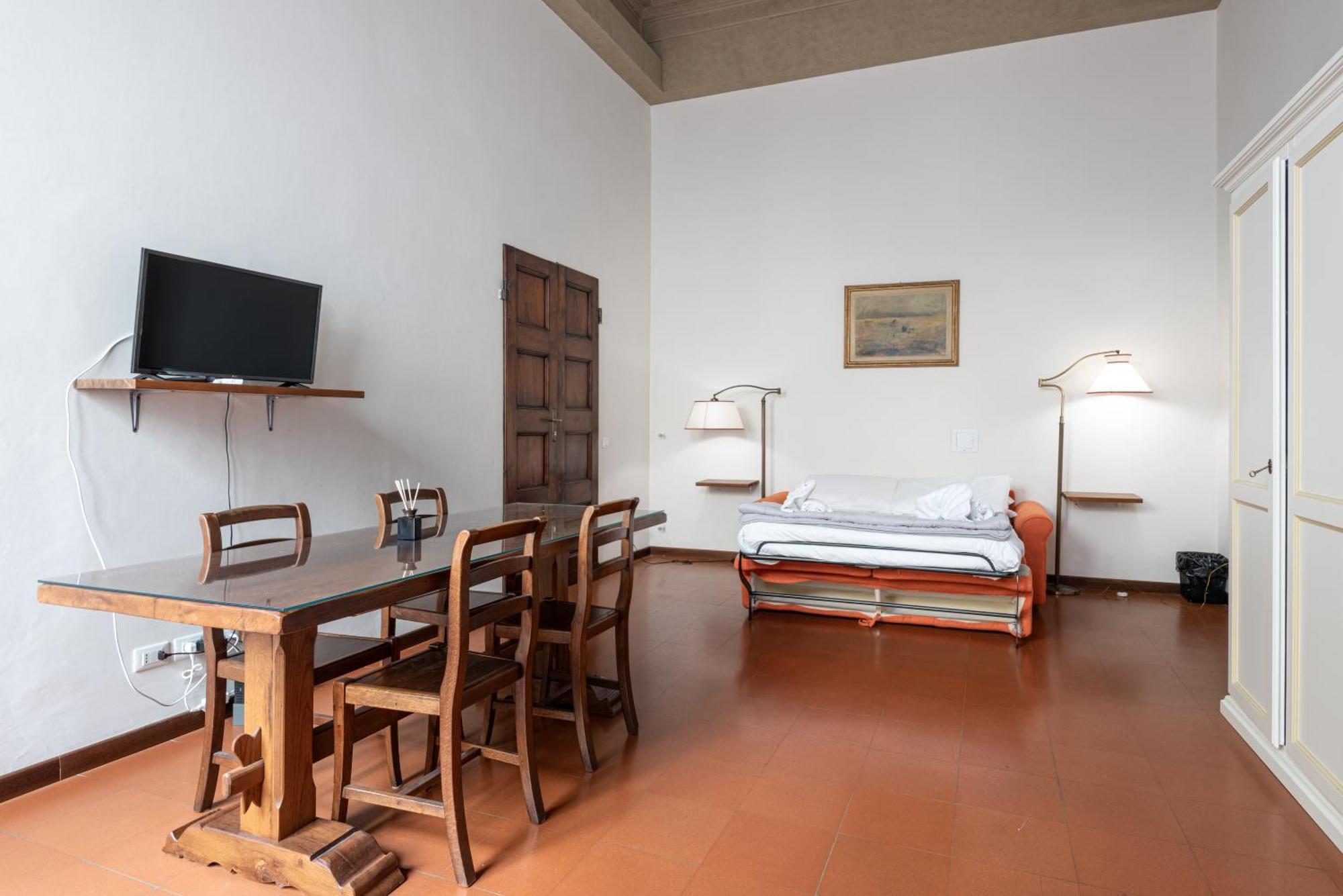 Unyca - Domus22 - Santo Spirito Apartment