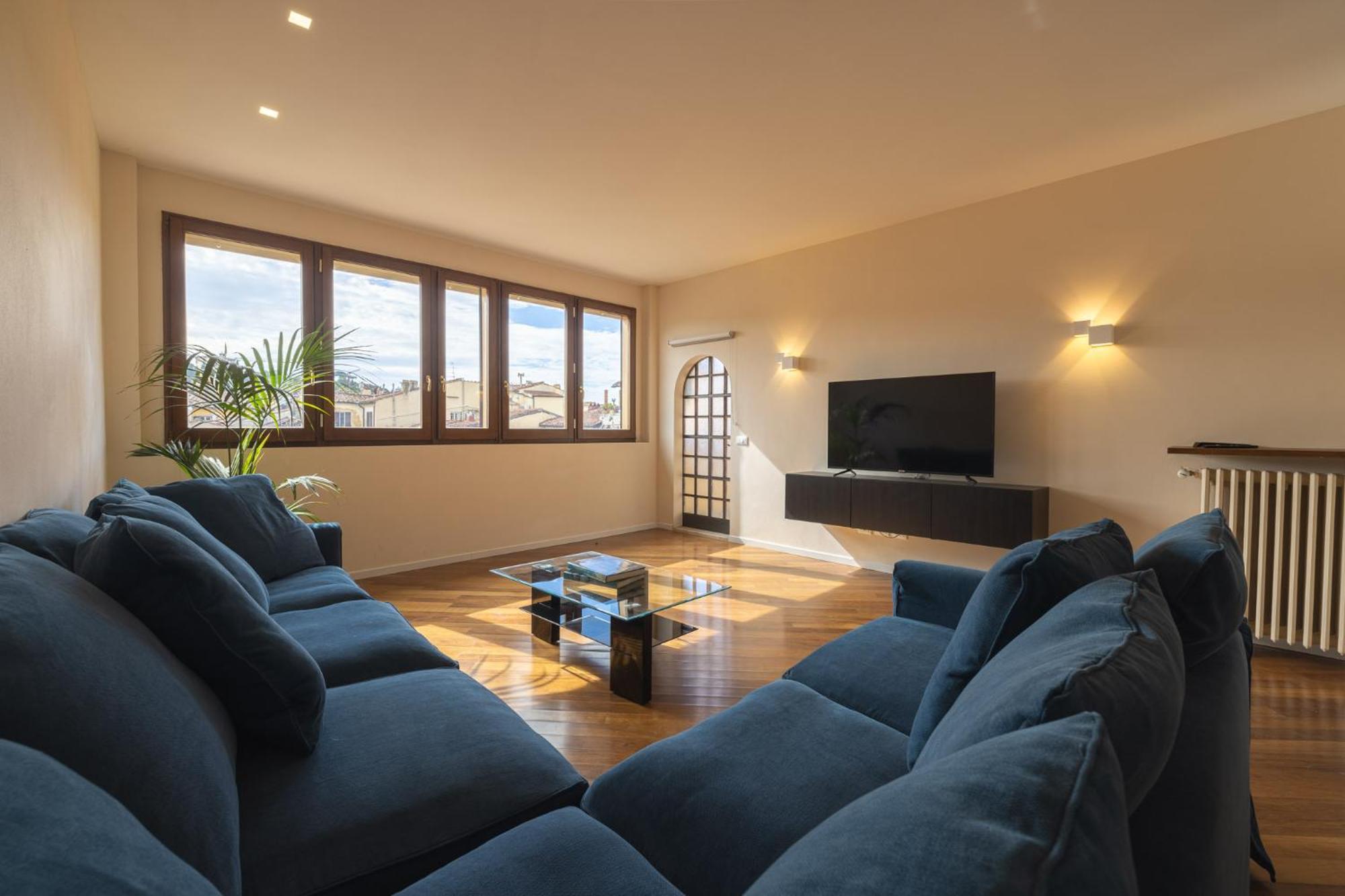 Santa Croce Breath-taking Penthouse * Florence