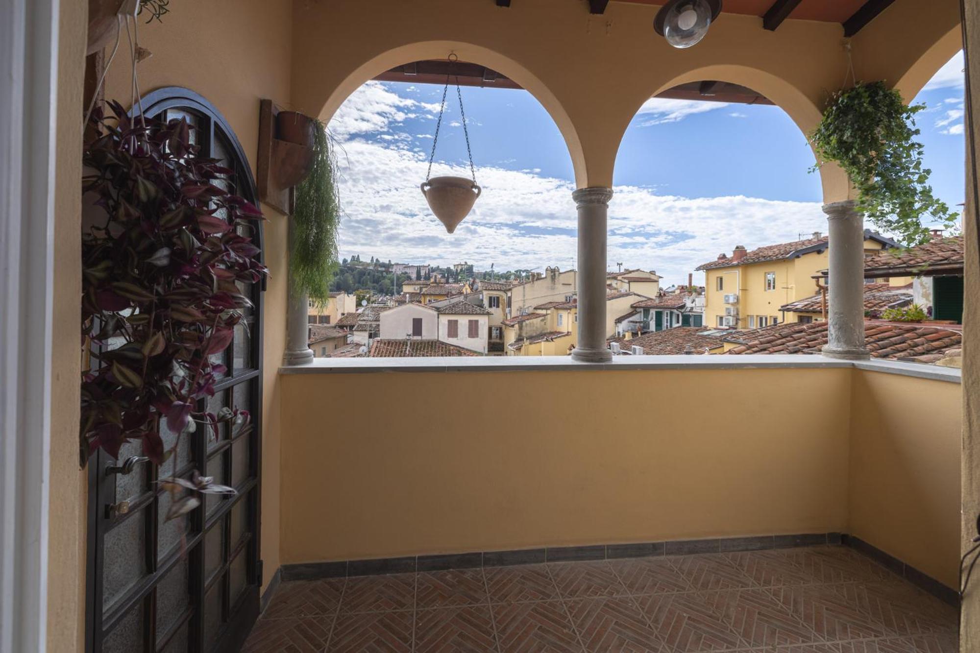 Santa Croce Breath-taking Penthouse Florence