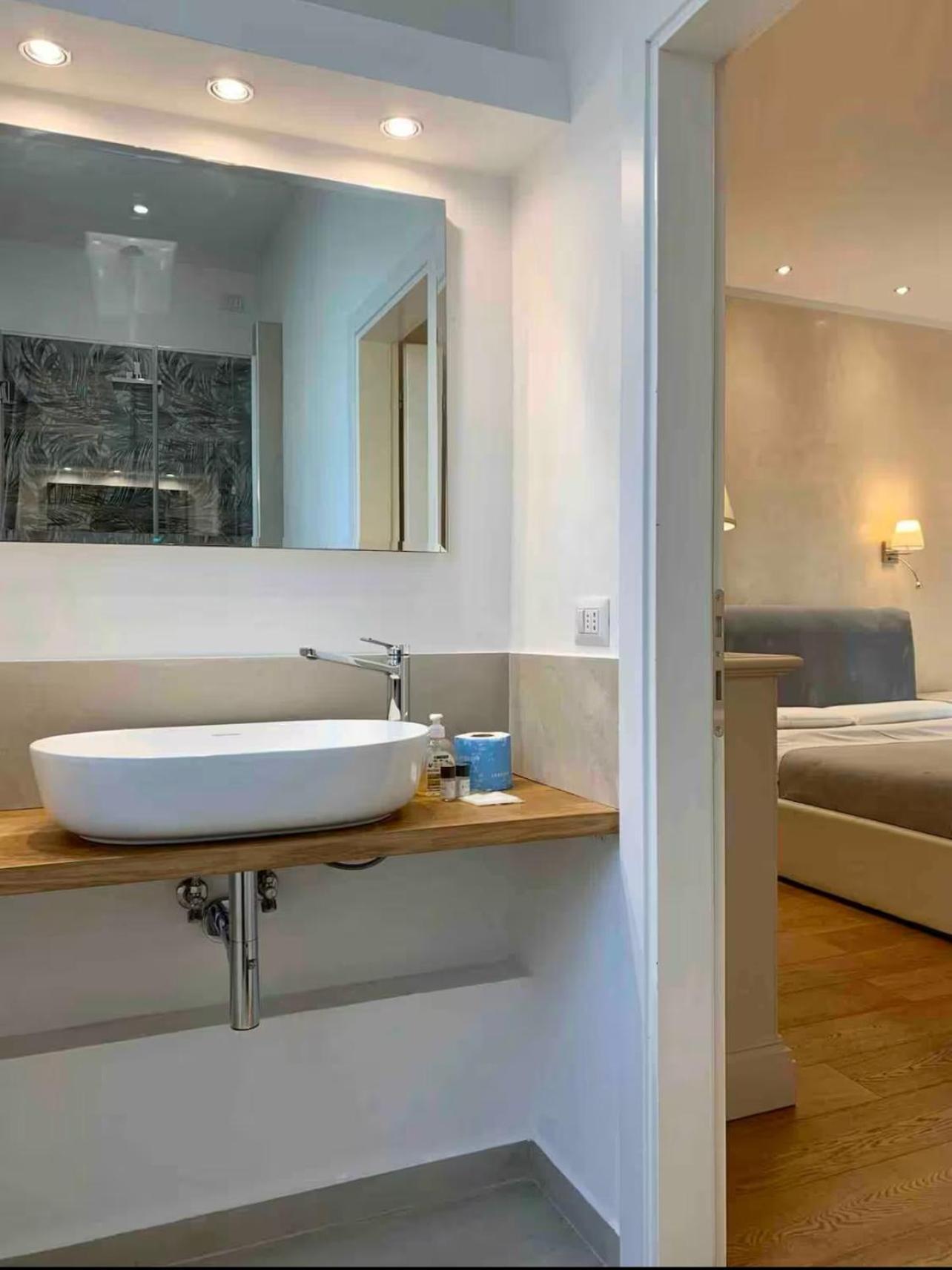 Apartment Penthouse With Private Terrace On *