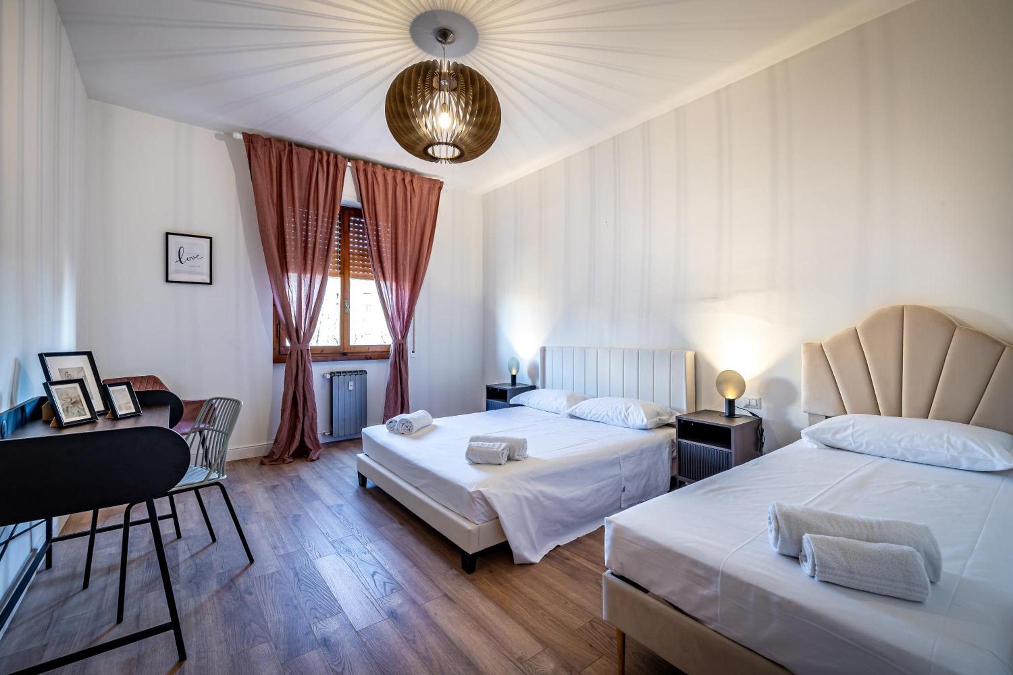 Apartment Yd Bright With Parking *