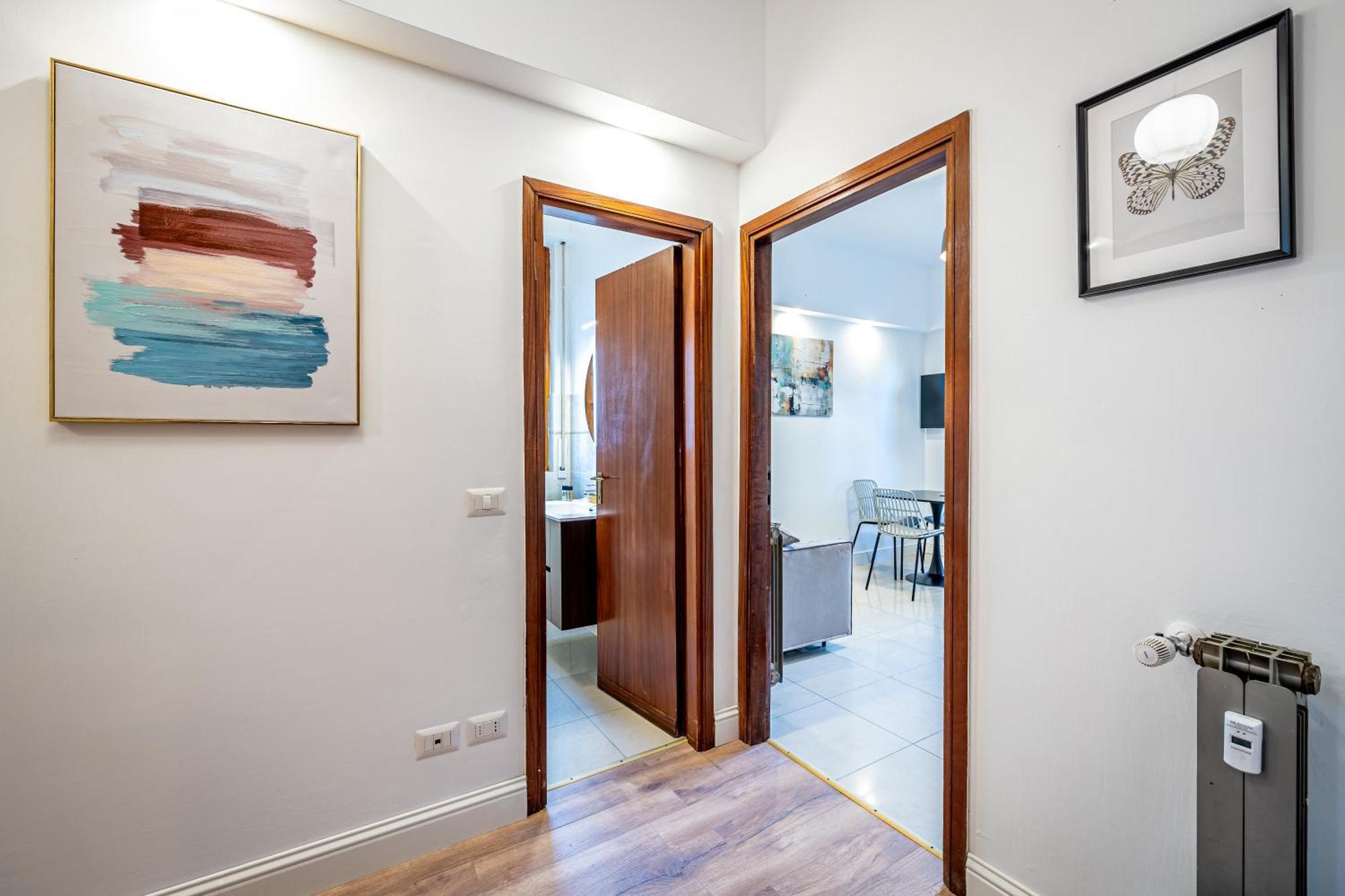 Yd Bright With Parking Apartment *