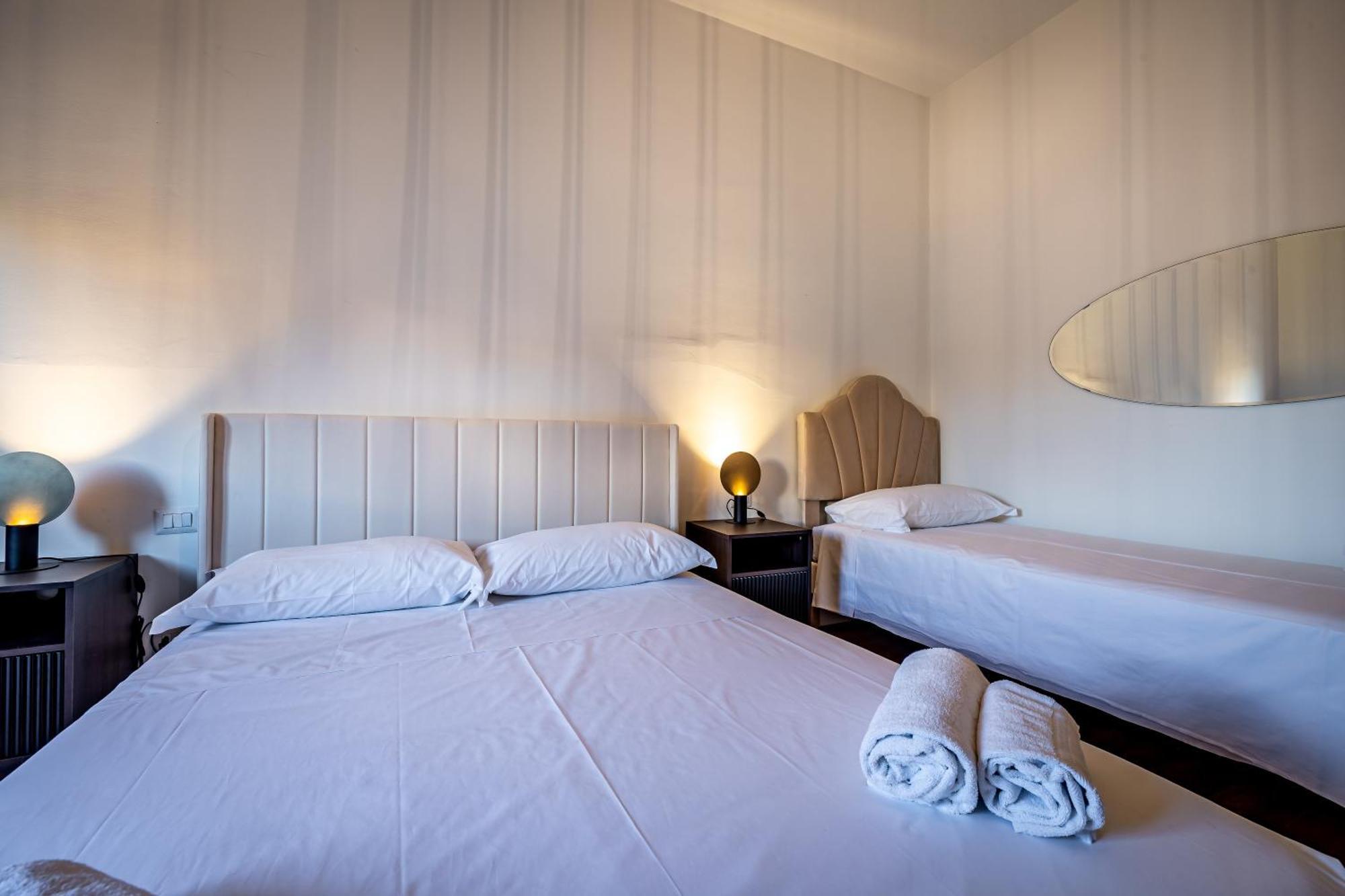 Apartment Yd Bright With Parking *