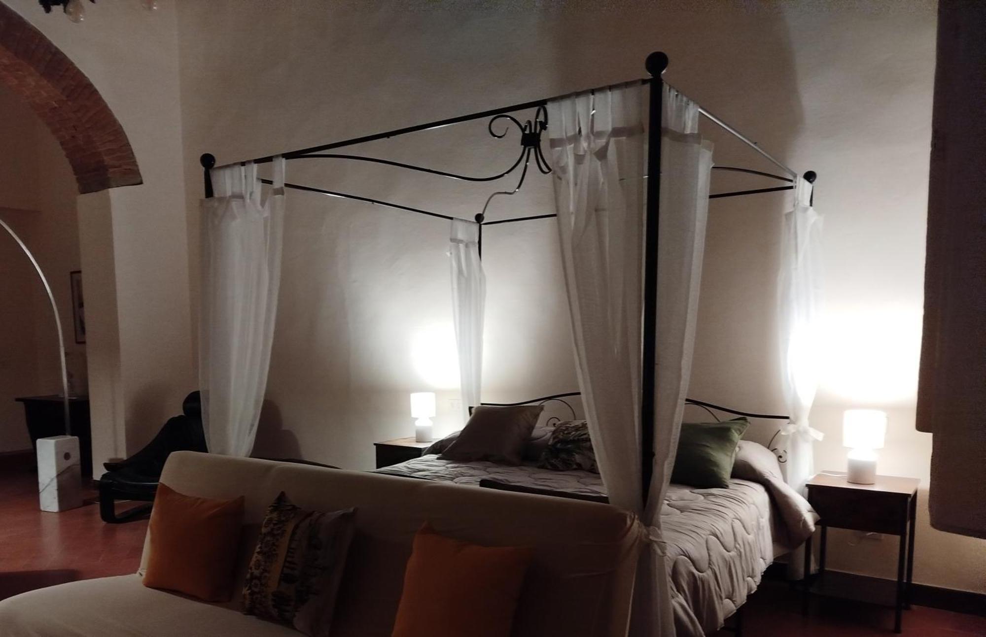Lo Studio Nel Borgo La Centro Storico Homestay *