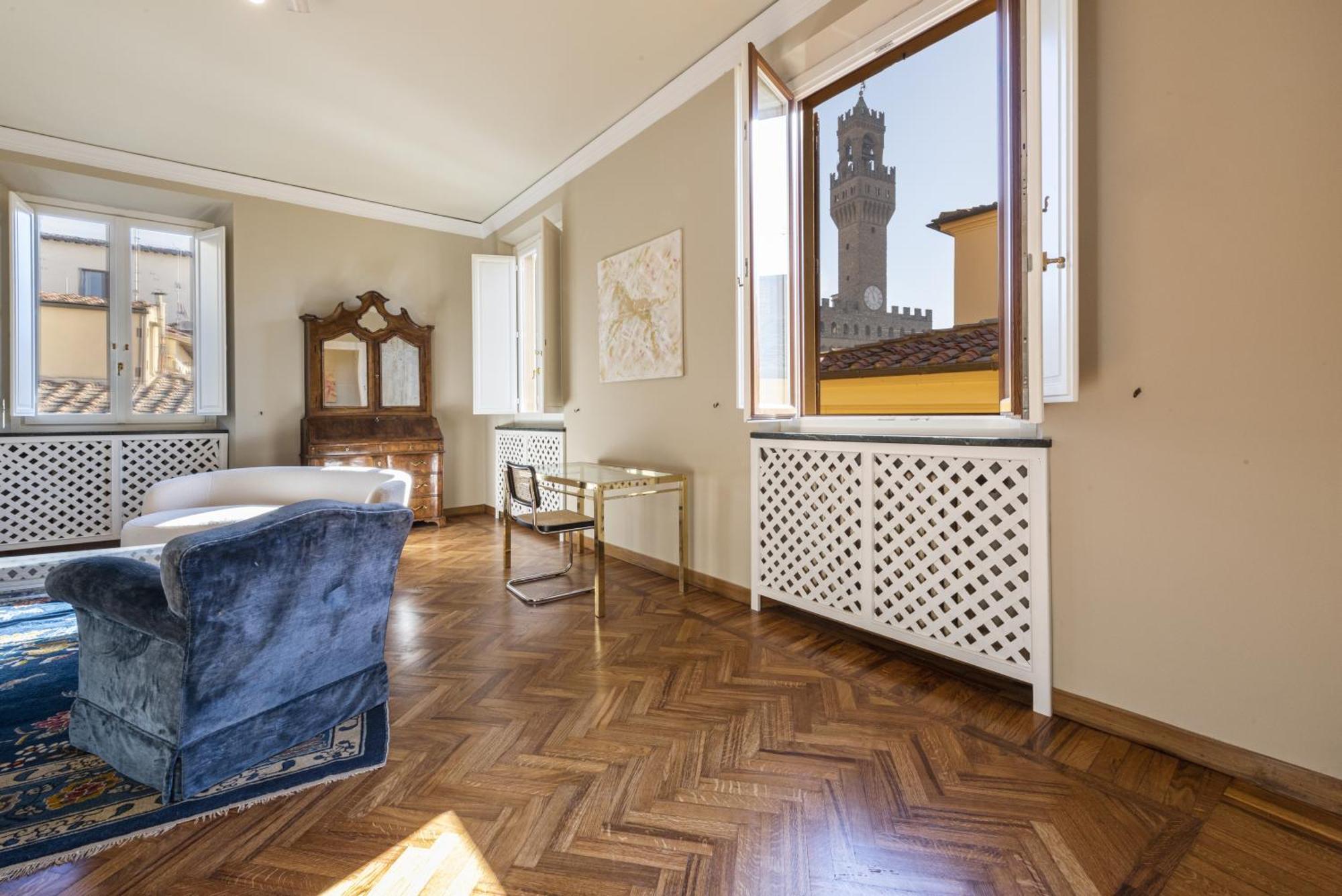 Apartment Penthouse In Piazza Della Signoria Duomo View