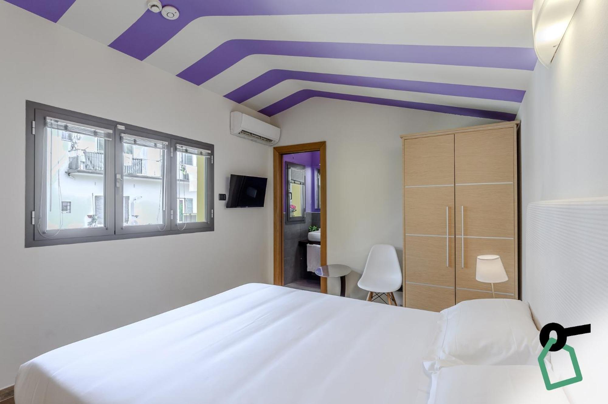 Hotiday Hotel