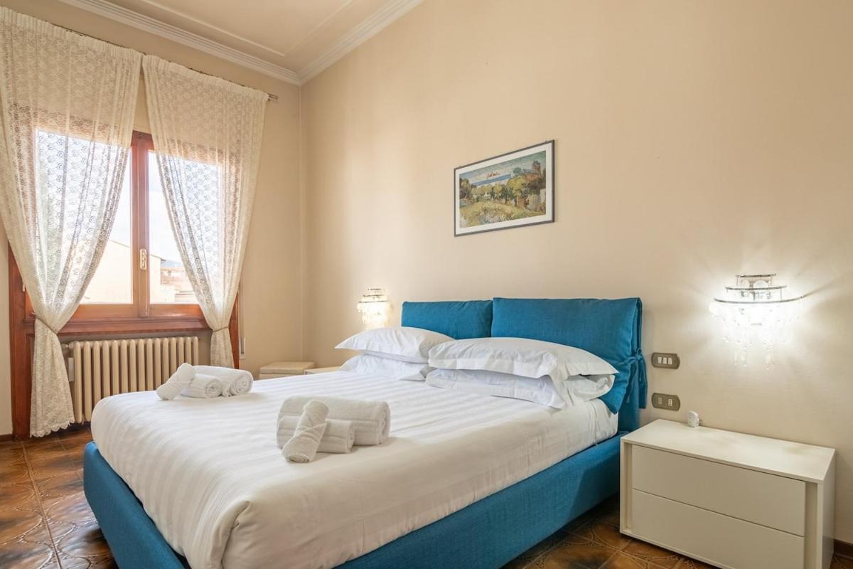 Micheli Charming Apt- Steps From Duomo-quiet Apartment